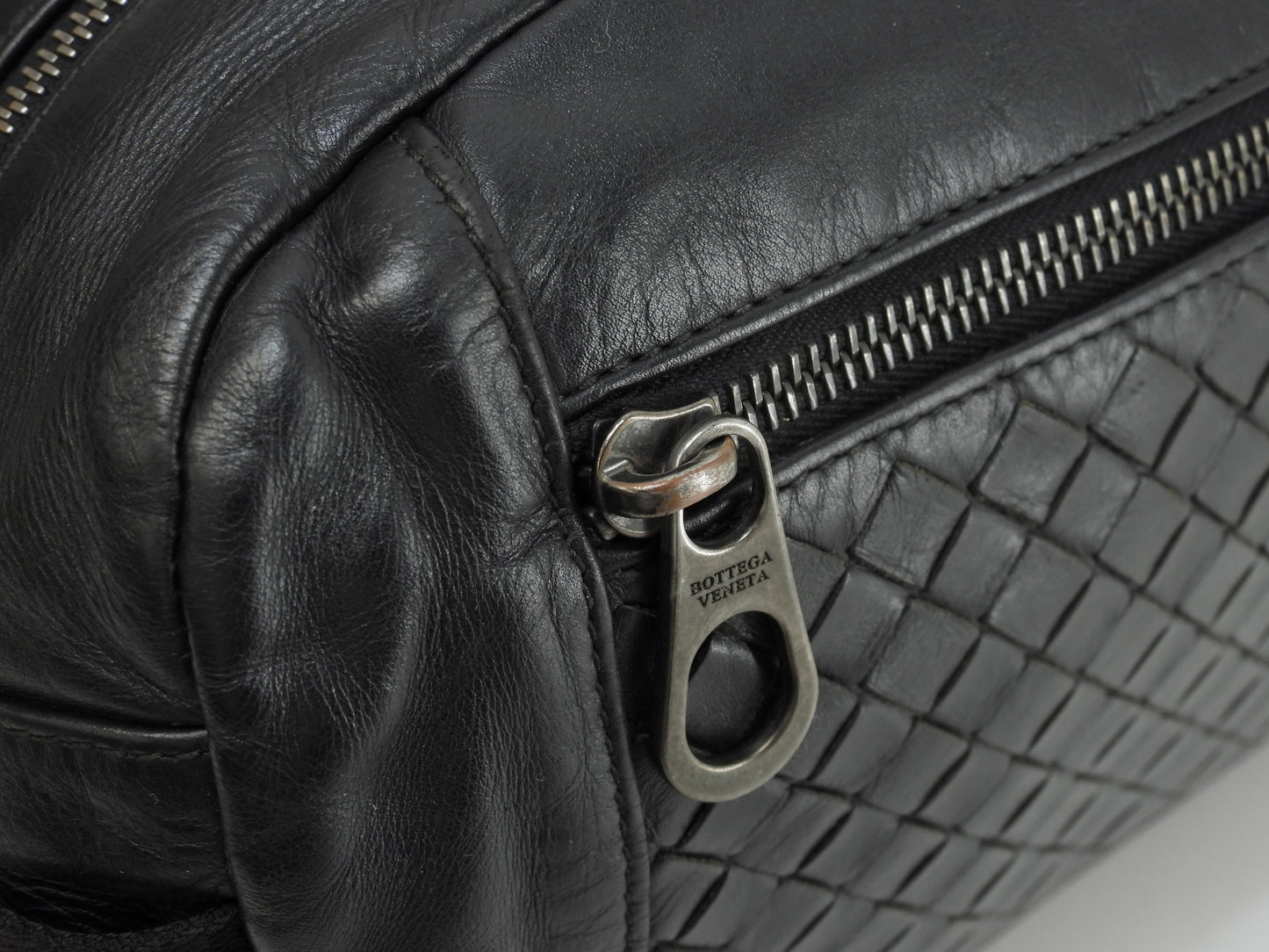 Bottega Veneta marsupio Intrecciato in pelle nera con marsupio a tracolla @B03658988E