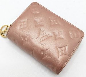 Louis Vuitton　M81996 エンボス ポルトフォイユルー 財布 直営完売商品