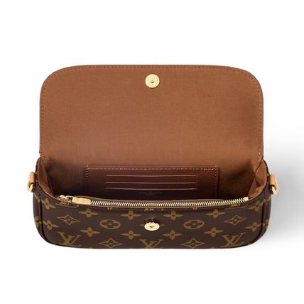 Louis Vuitton M81911ウォレット オン チェーン･アイビー