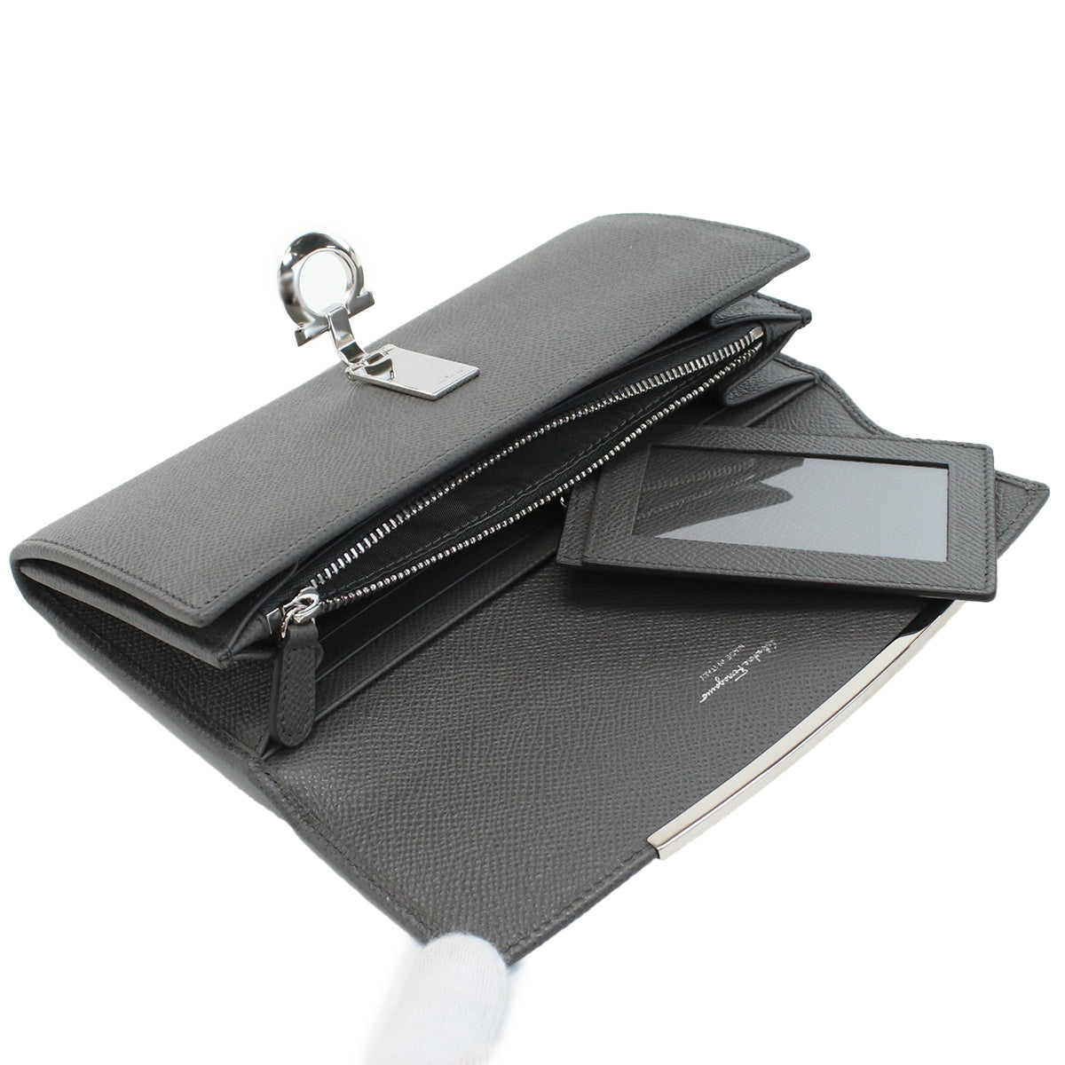 フェラガモ FERRAGAMO GANCINO CLIP 長財布ニ折小銭入付き　ブランド22-D150 0762989　DARK GREY　ガンチーノクリップグレー系　wallet-01