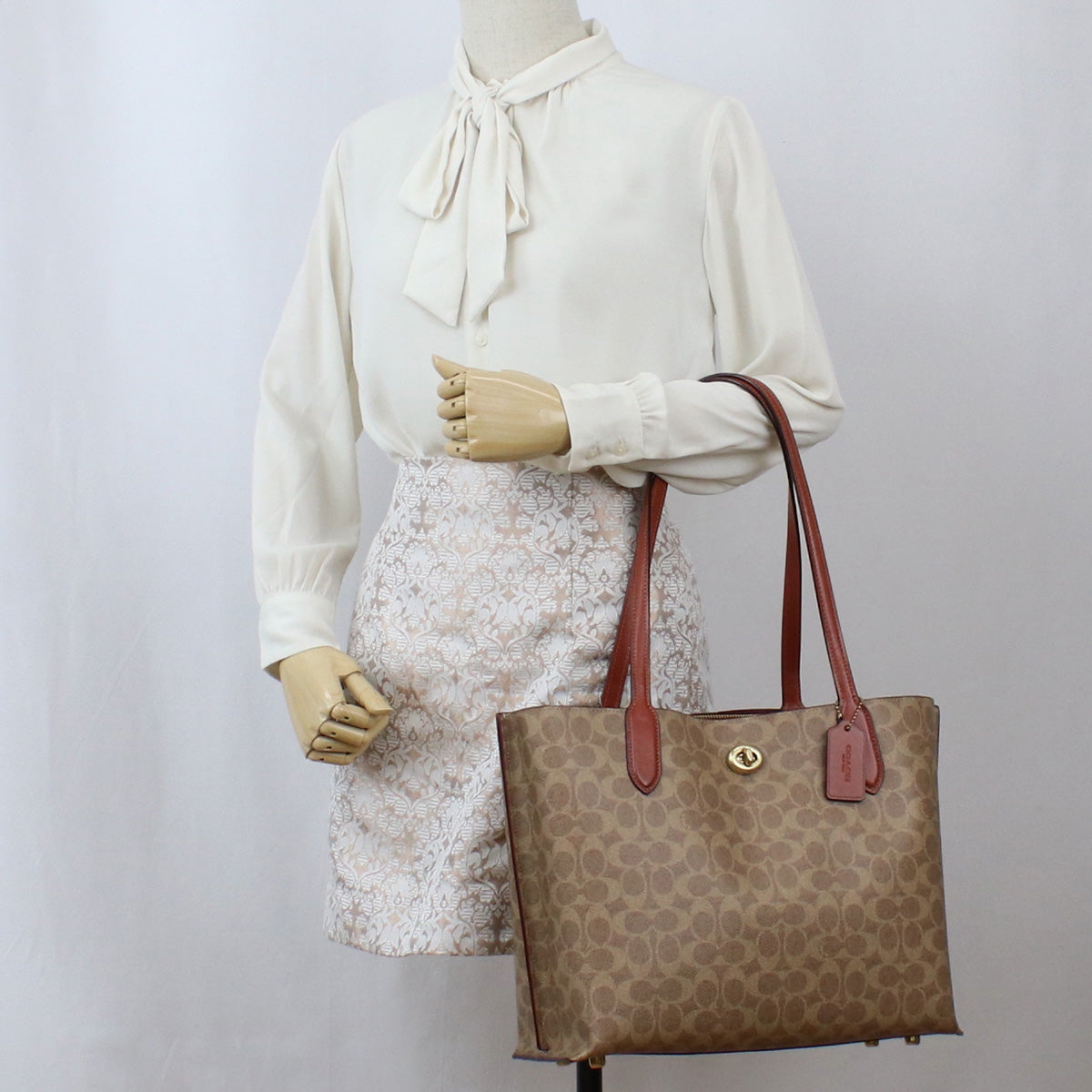 コーチ COACH  トートバッグC0693　B4NQ4　ブラウン系