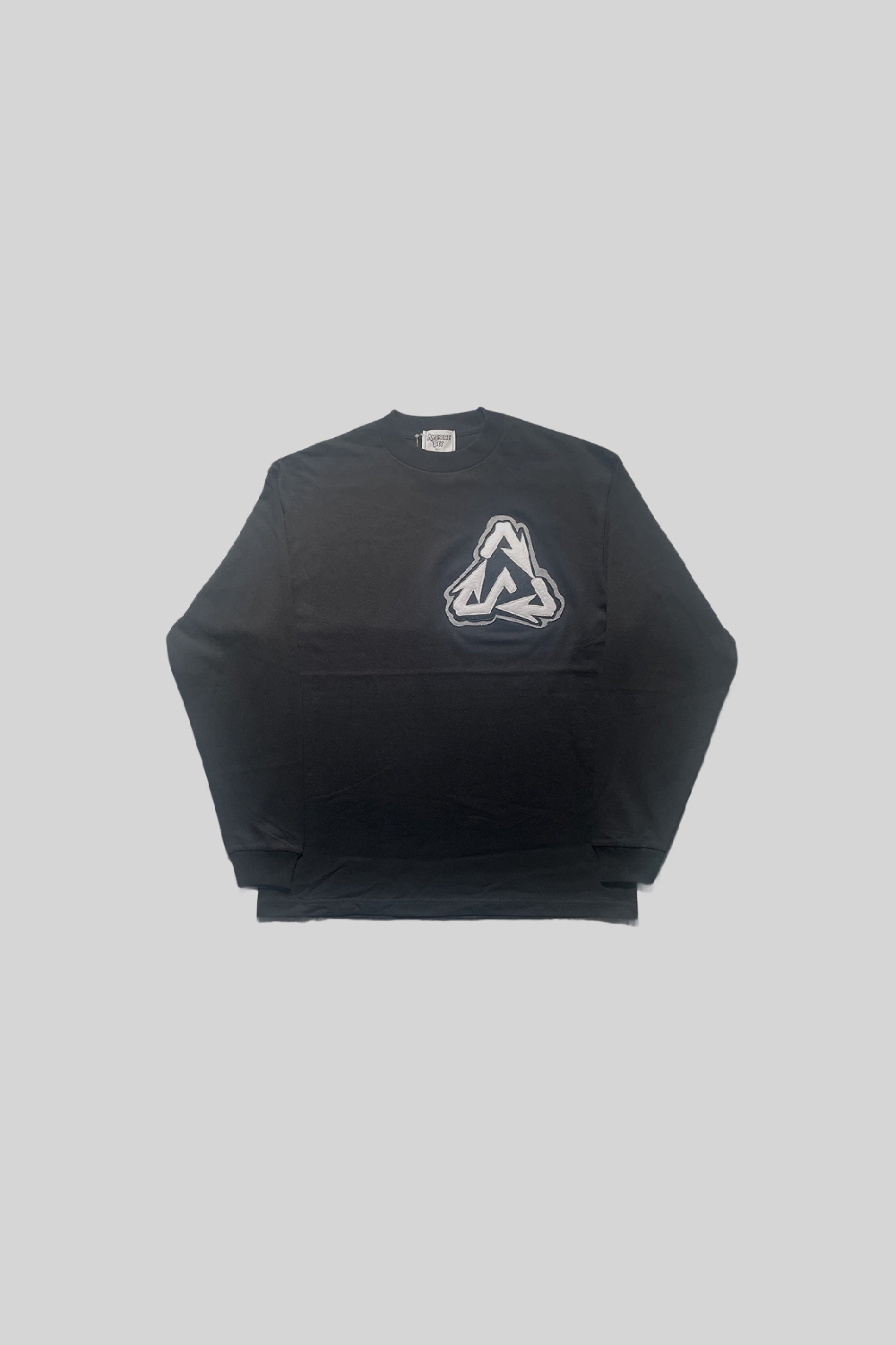 T-SHIRT A MANICHE LUNGHE CON LOGO "RECYCLE" (NERO)