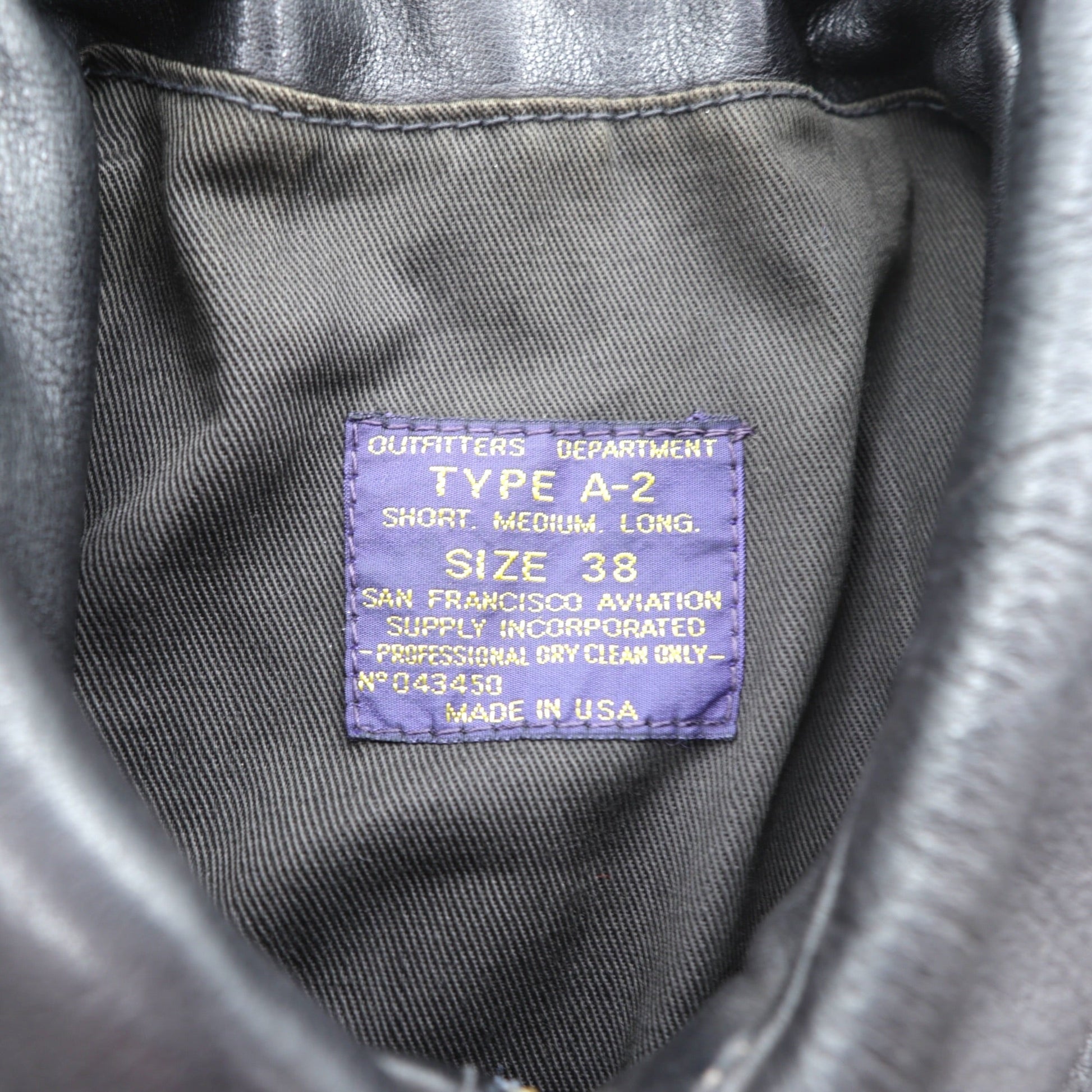 90s USA Vintage A-2 Leather Bomber Jacket フライトジャケット M ブラック レザー 本革 SCOVILジップ エポレット 90年代 USA製 SAN FRANCISCO AVIATION SUPPLY