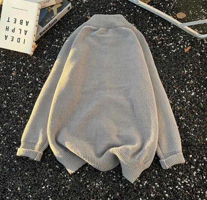 Top autunnali e invernali da uomo: maglioni, cardigan, giacche