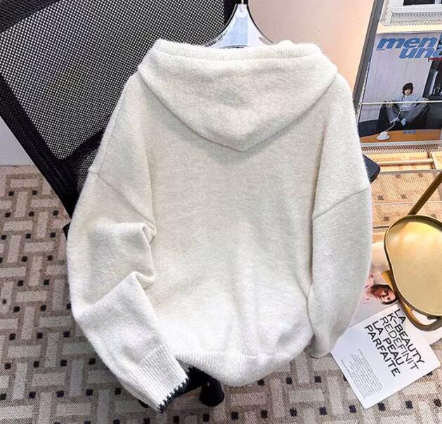 Maglie autunno/inverno, maglioni, felpe con cappuccio e cerniera da uomo. Sconto del 12% ancora per 2 giorni!