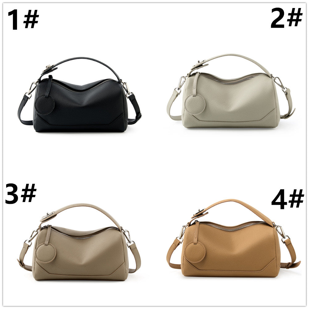 Nuovi modelli 2026. Borsa in vera pelle, tracolla, borsa a mano, a tracolla, a spalla. Elegante.