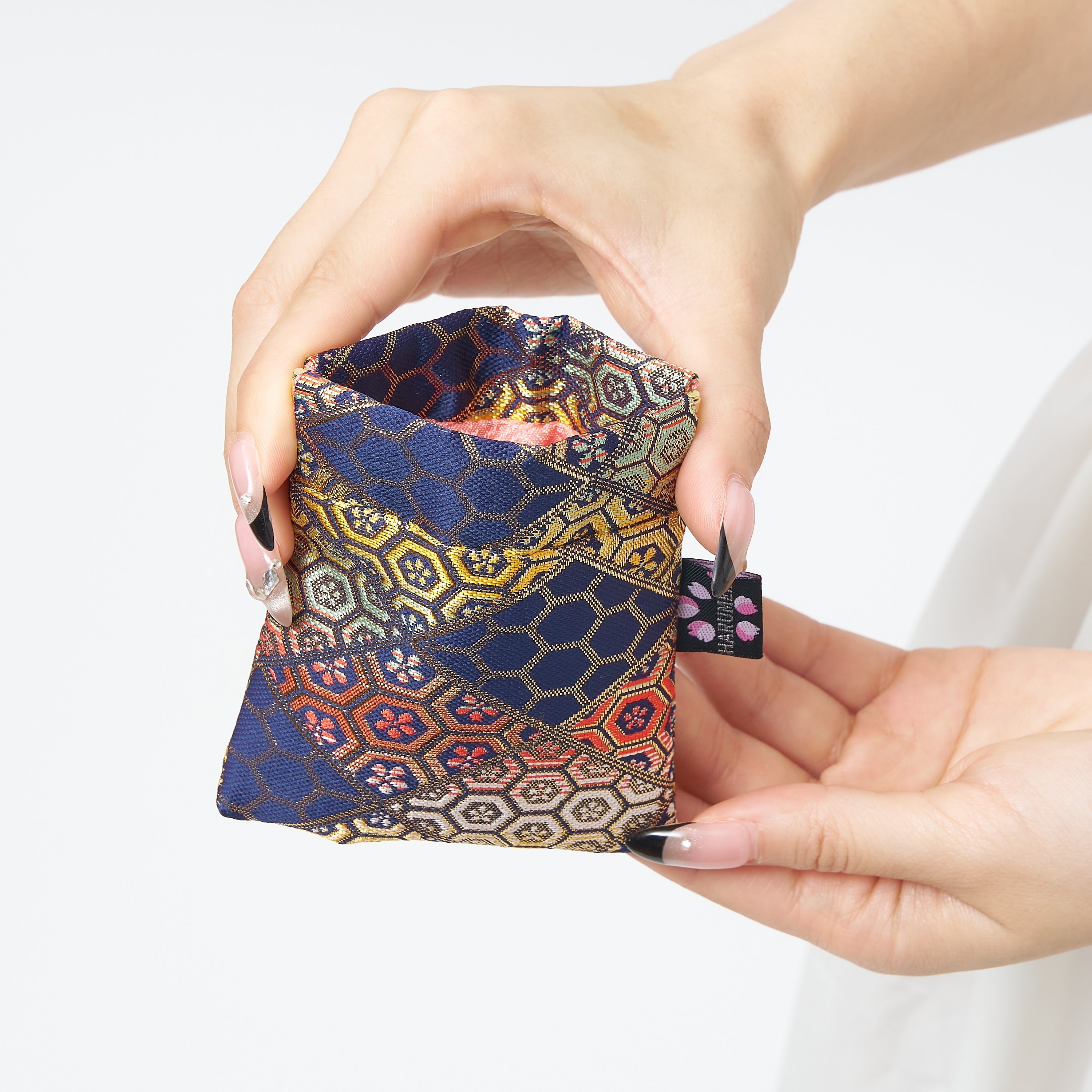 指先で開く『きらりポケット（S）』ヴィンテージ金襴 バネ口ポーチ / アクセサリー・薬入れ