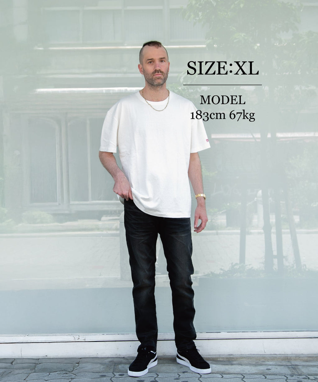 T-SHIRT A MANICHE CORTE STANDARD IN JERSEY DI COTONE ASCIUTTO