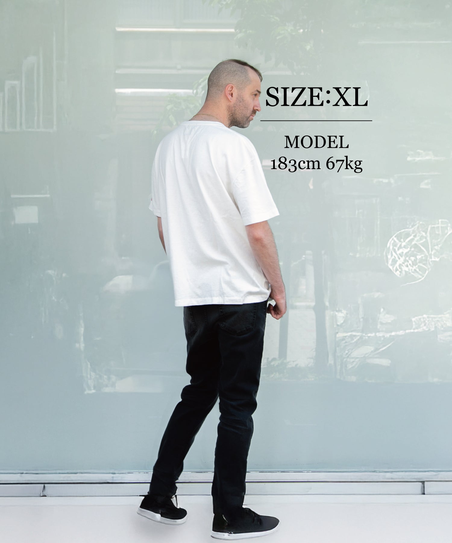 T-SHIRT A MANICHE CORTE STANDARD IN JERSEY DI COTONE ASCIUTTO