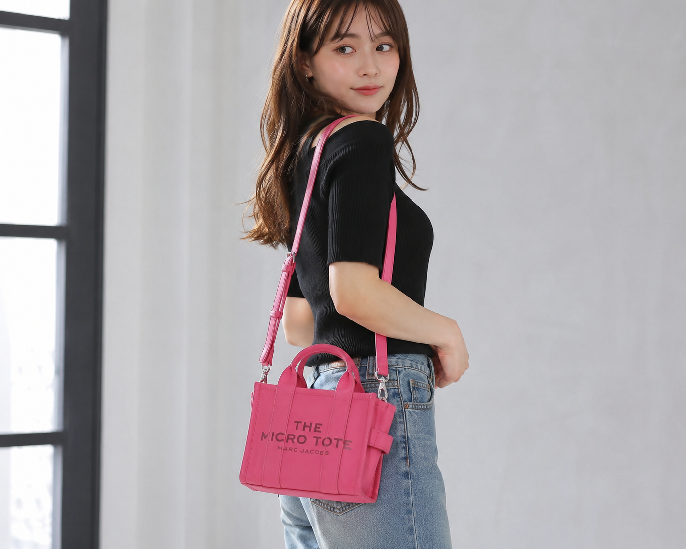 マーク・ジェイコブス MARC JACOBS THE MICRO TOTE トートバッグ　ブランドH053L01RE22　955LIPSTICK ピンク系　bag-01
