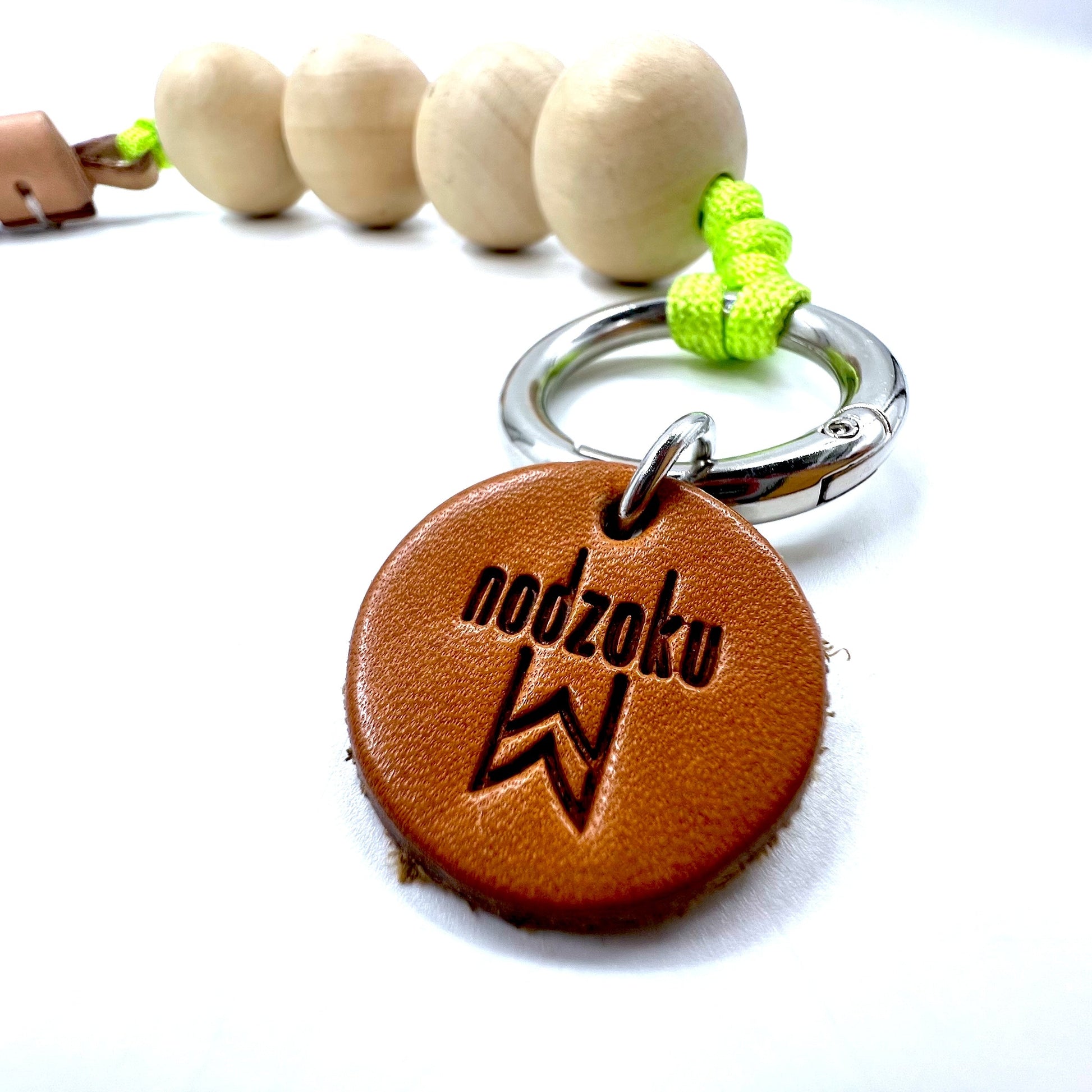 nodzoku Moschettone Portachiavi Portachiavi Palla di Legno Nappe Wiz Beige