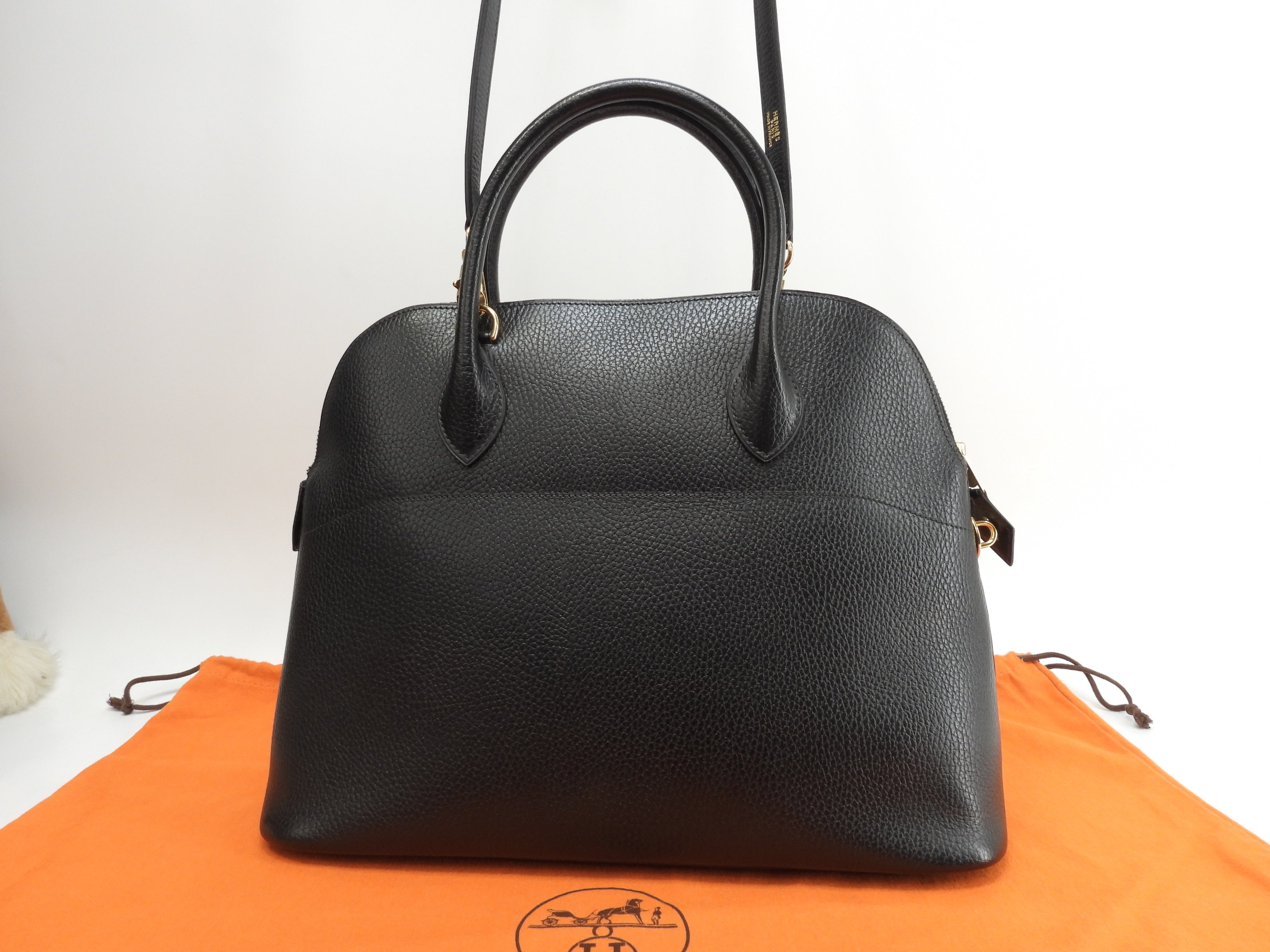 Hermès Bolide 37 in pelle Ardennes nera, hardware dorato, borsa a mano con tracolla @〇X