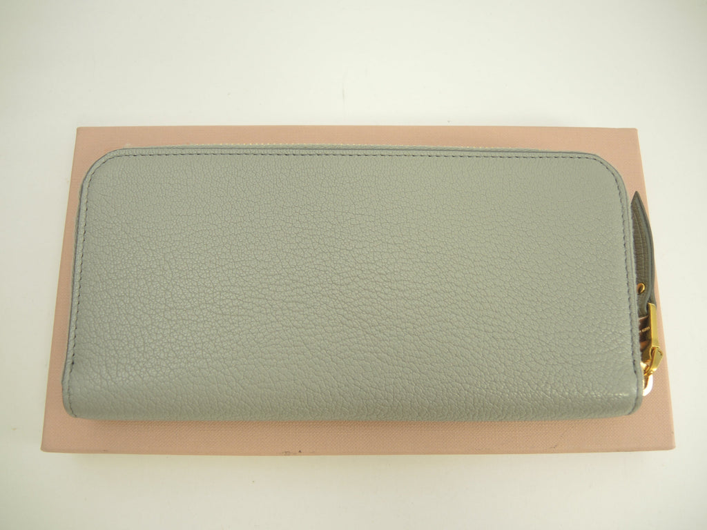 Miu Miu portafoglio con cerniera perimetrale Madras in pelle grigia, portafoglio lungo con cerniera perimetrale, pari al nuovo @262 2