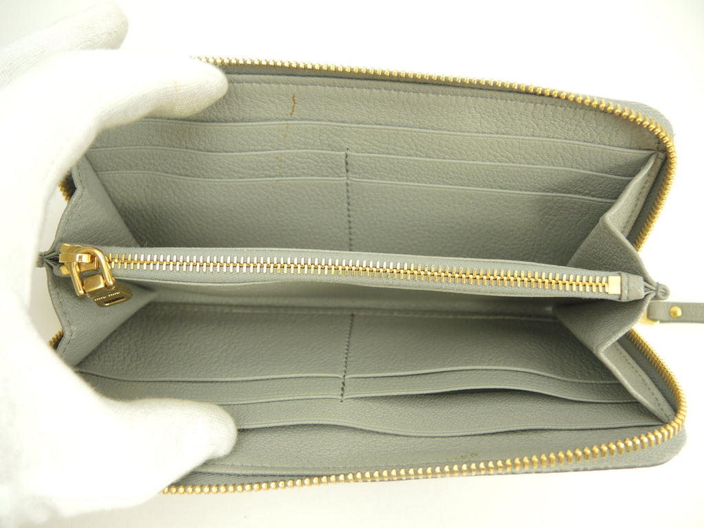 Miu Miu portafoglio con cerniera perimetrale Madras in pelle grigia, portafoglio lungo con cerniera perimetrale, pari al nuovo @262 2