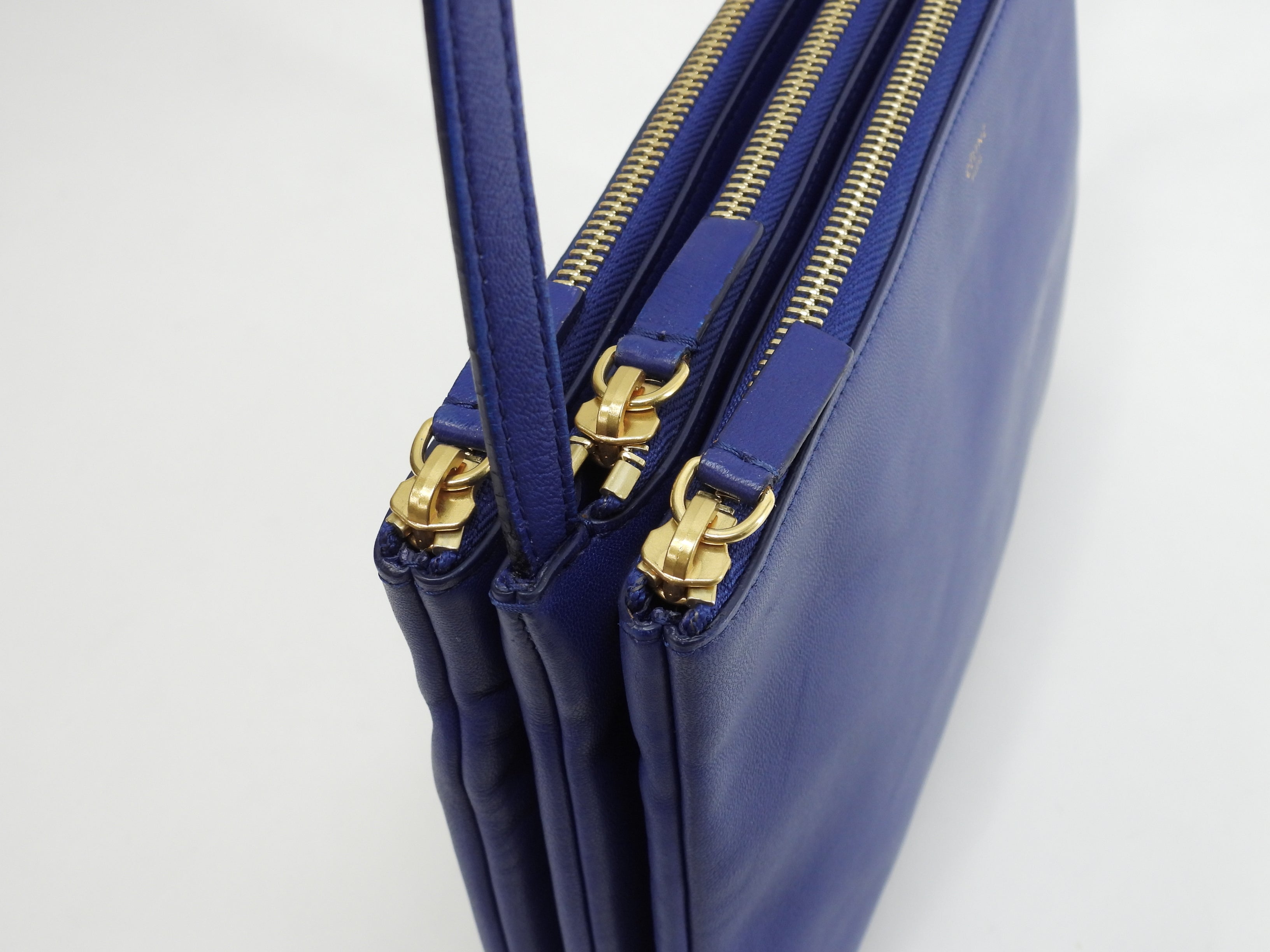 Celine Trio Large in pelle liscia blu con hardware dorato Borsa a tracolla @W-LA-0174