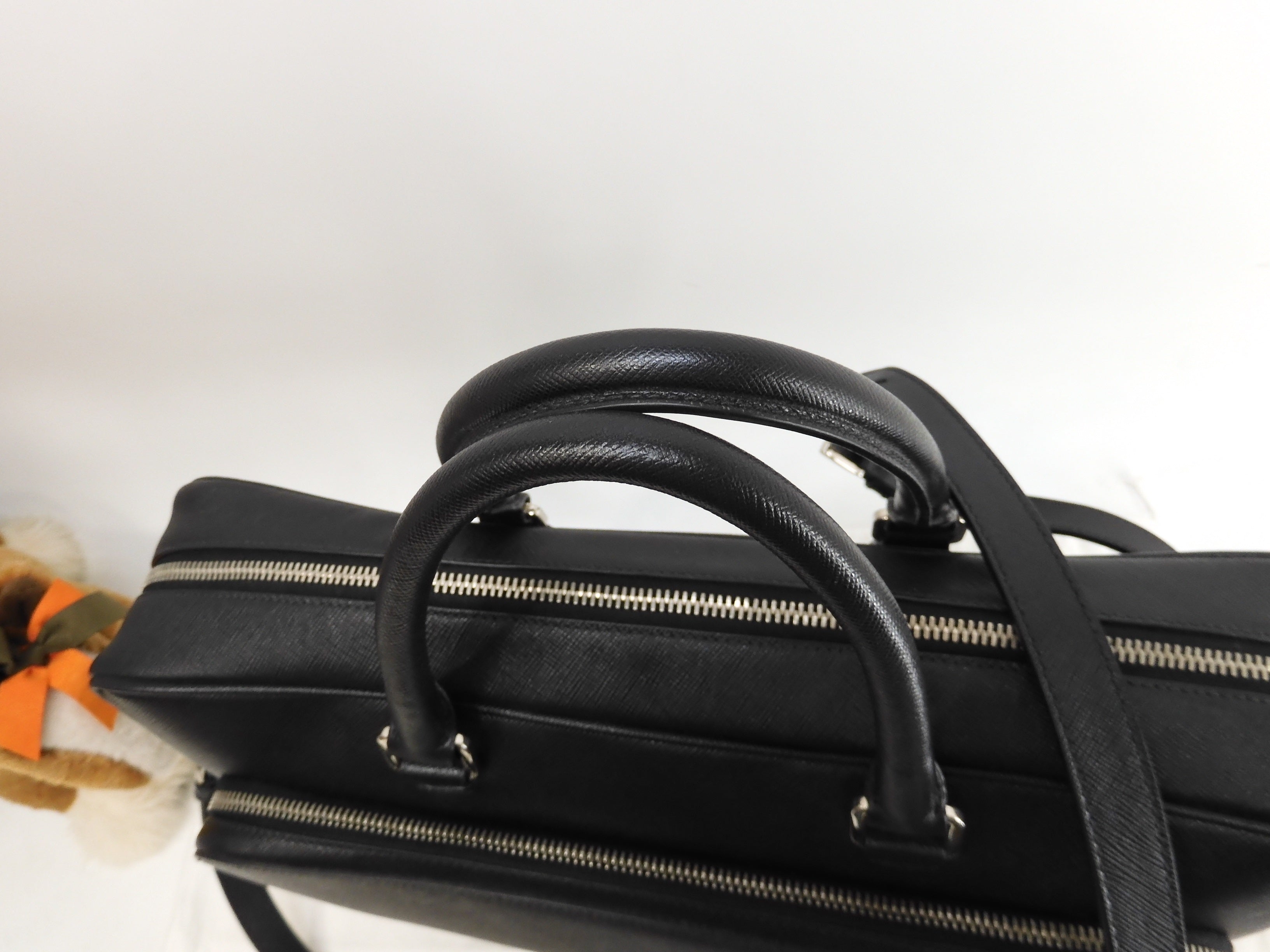 Valigetta Prada con astuccio staccabile in pelle Saffiano nera, portadocumenti@164