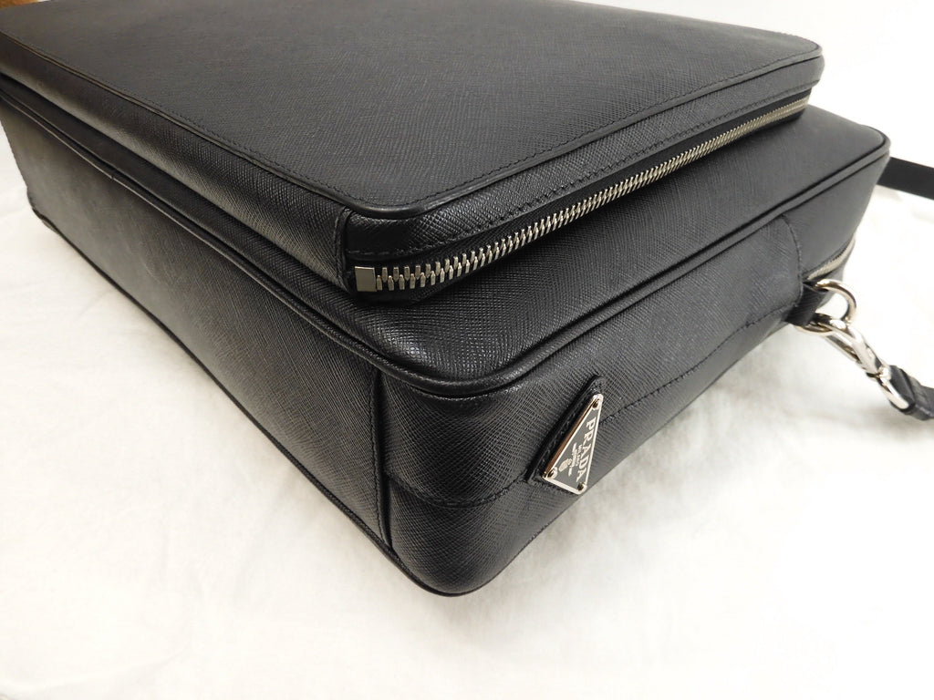 Valigetta Prada con astuccio staccabile in pelle Saffiano nera, portadocumenti@164