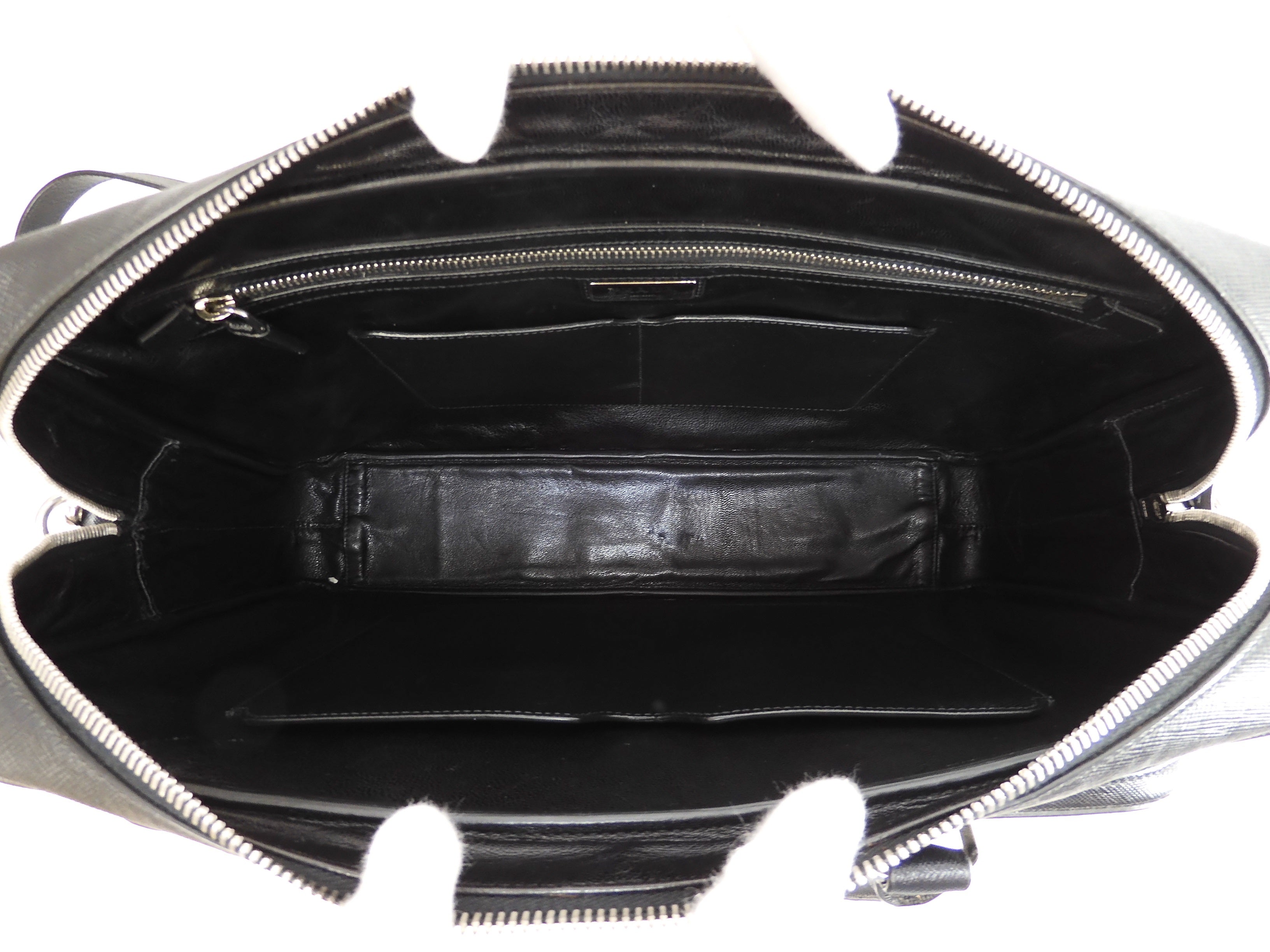 Valigetta Prada con astuccio staccabile in pelle Saffiano nera, portadocumenti@164