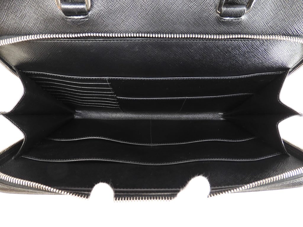 Valigetta Prada con astuccio staccabile in pelle Saffiano nera, portadocumenti@164