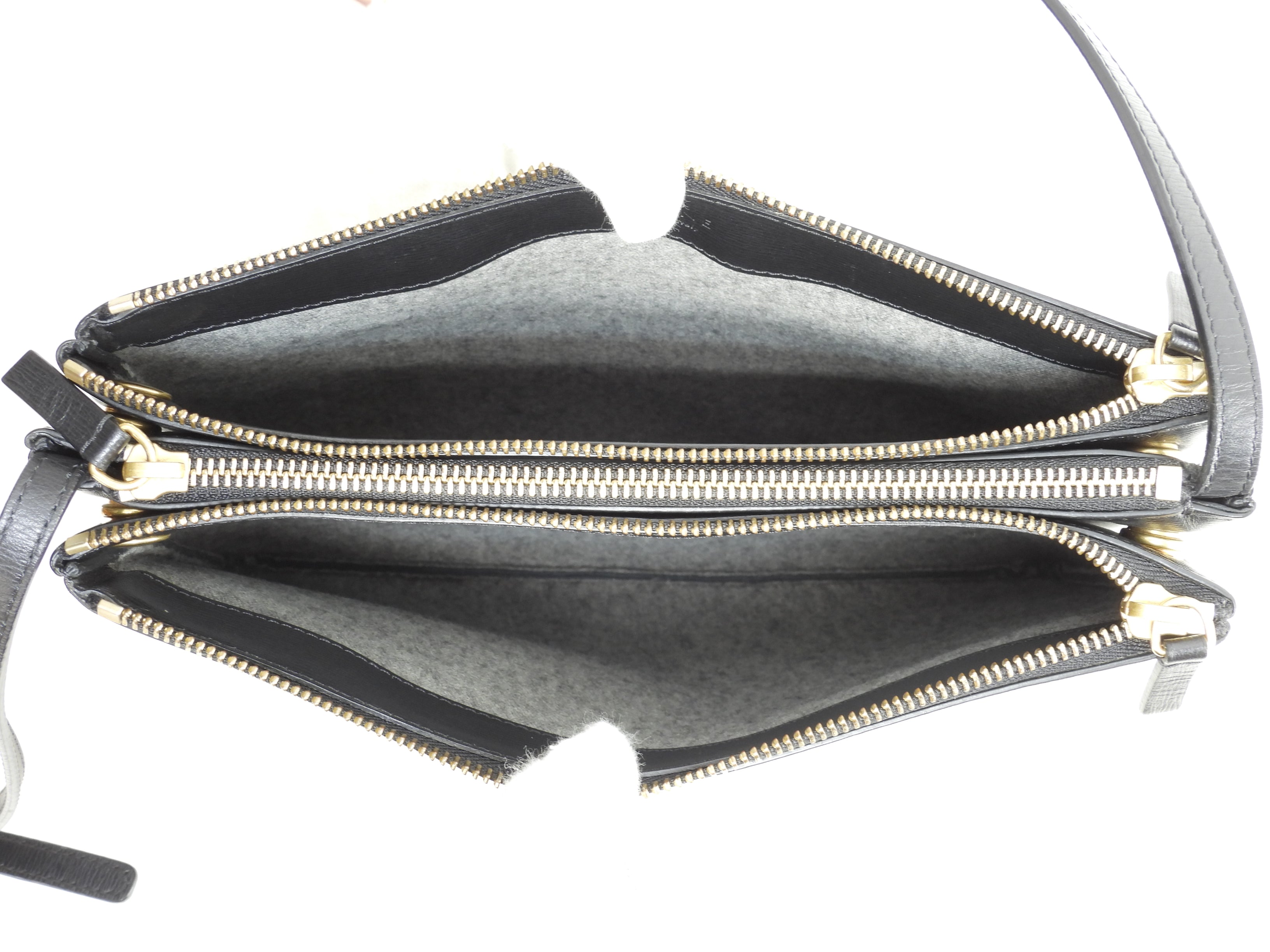 Celine Trio Large in pelle martellata nera con hardware dorato, borsa a tracolla, pochette, condizioni eccellenti@W-GA-3117