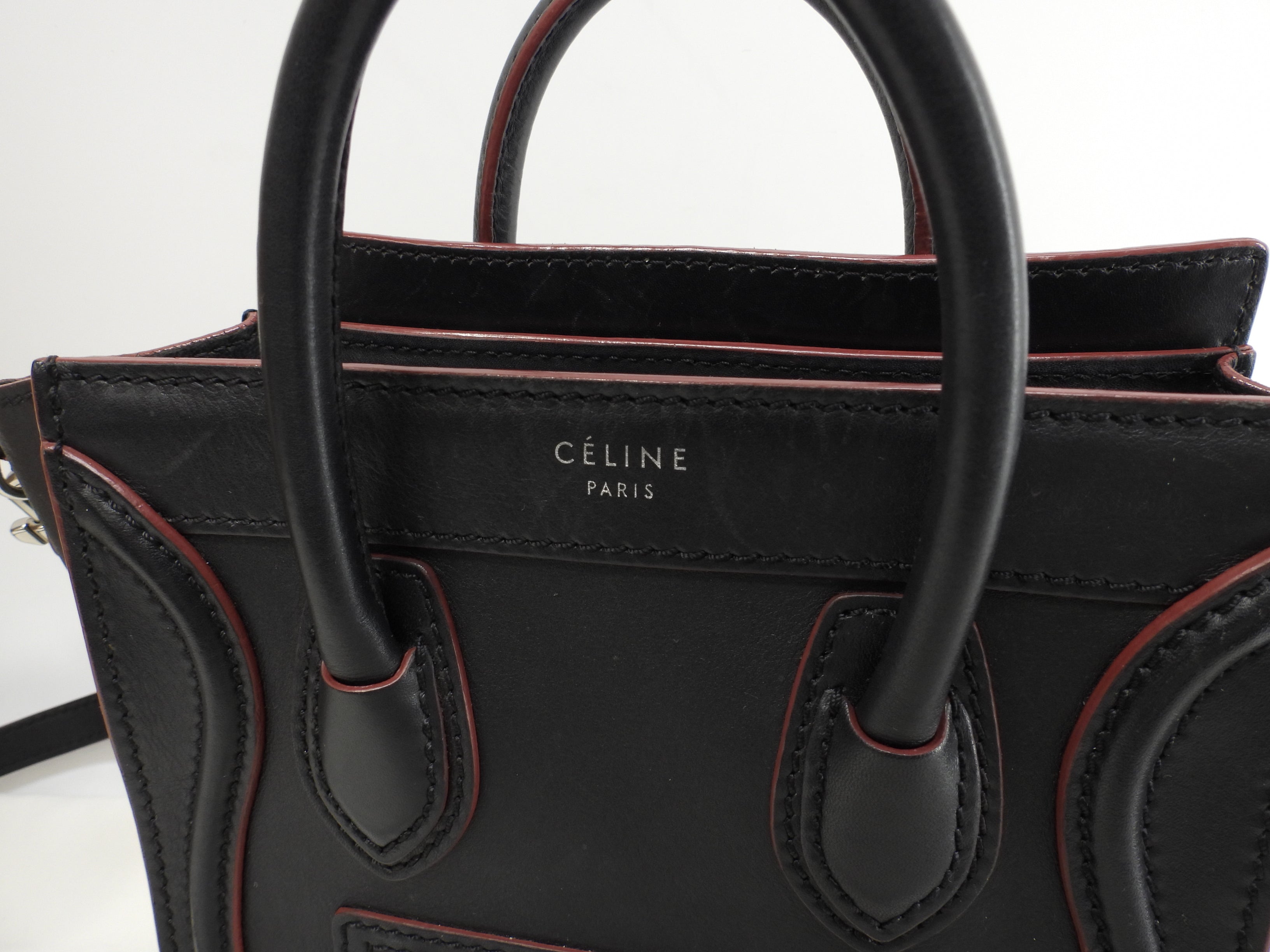 Celine Luggage Nano in pelle liscia, nero bordeaux, pochette, mini borsa a mano, ottime condizioni @W-ZP-0172