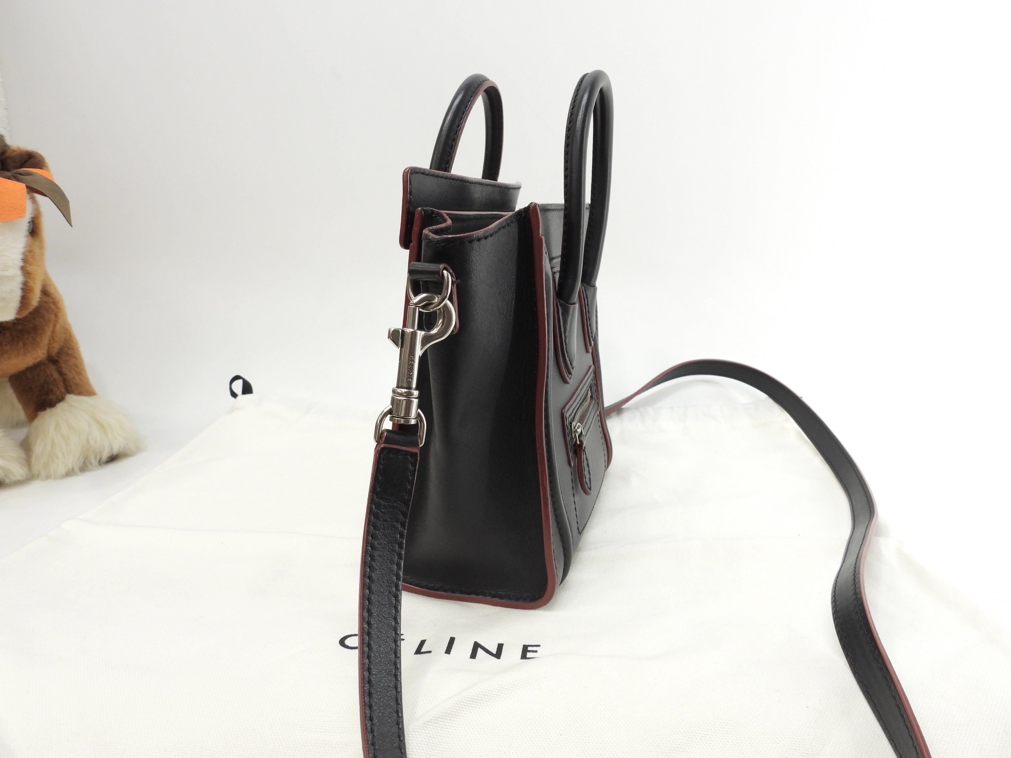 Celine Luggage Nano in pelle liscia, nero bordeaux, pochette, mini borsa a mano, ottime condizioni @W-ZP-0172
