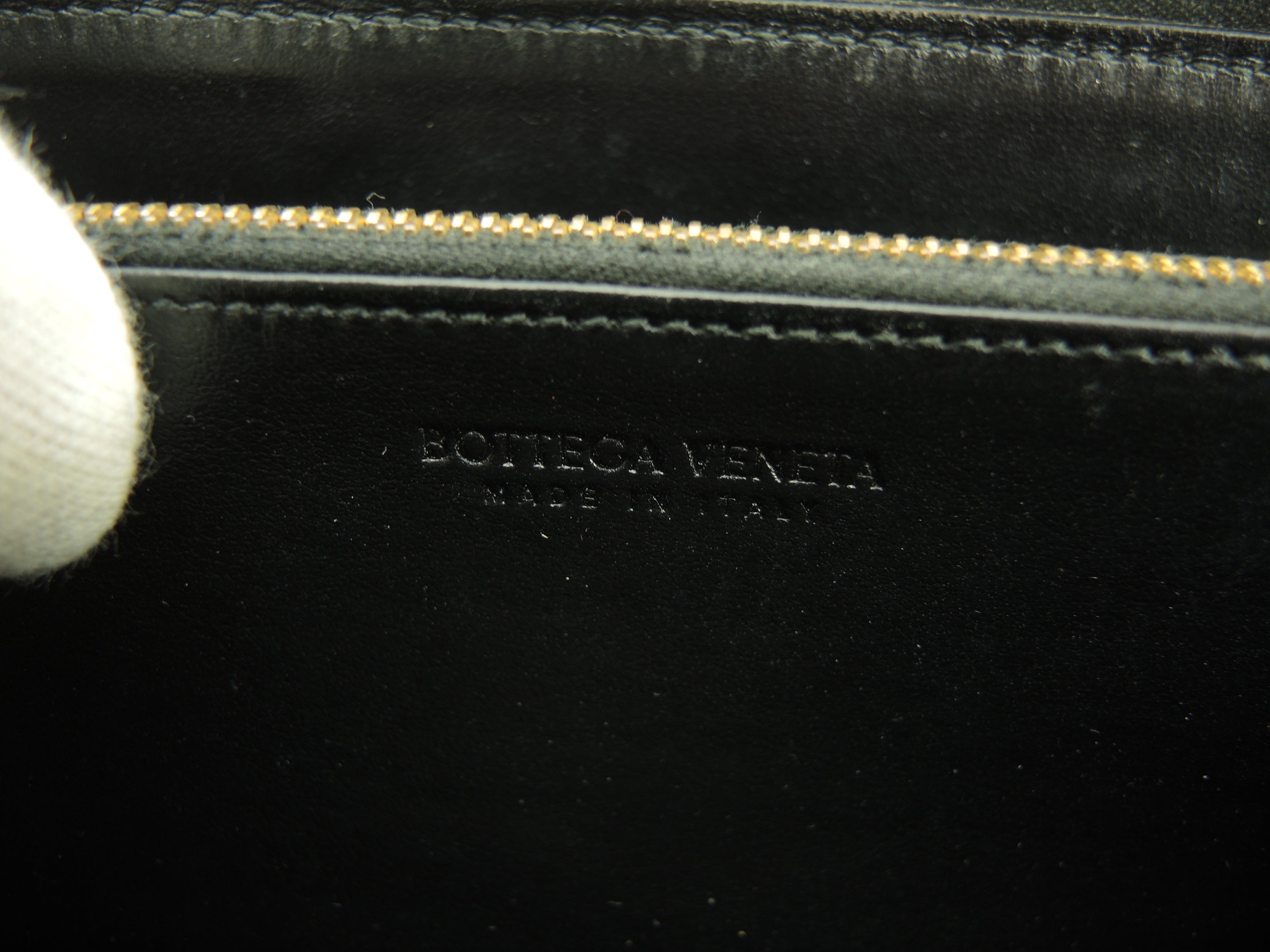Bottega Veneta Portafoglio Lungo Interno Intrecciato Pelle Nera Metallo Dorato Cerniera Ottime Condizioni @P01382803B