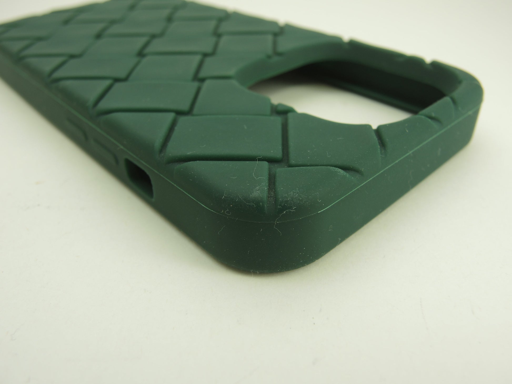 ボッテガヴェネタ iphone14Proケース 中イントレチャート シリコン濃緑 カバー 美品@ 24