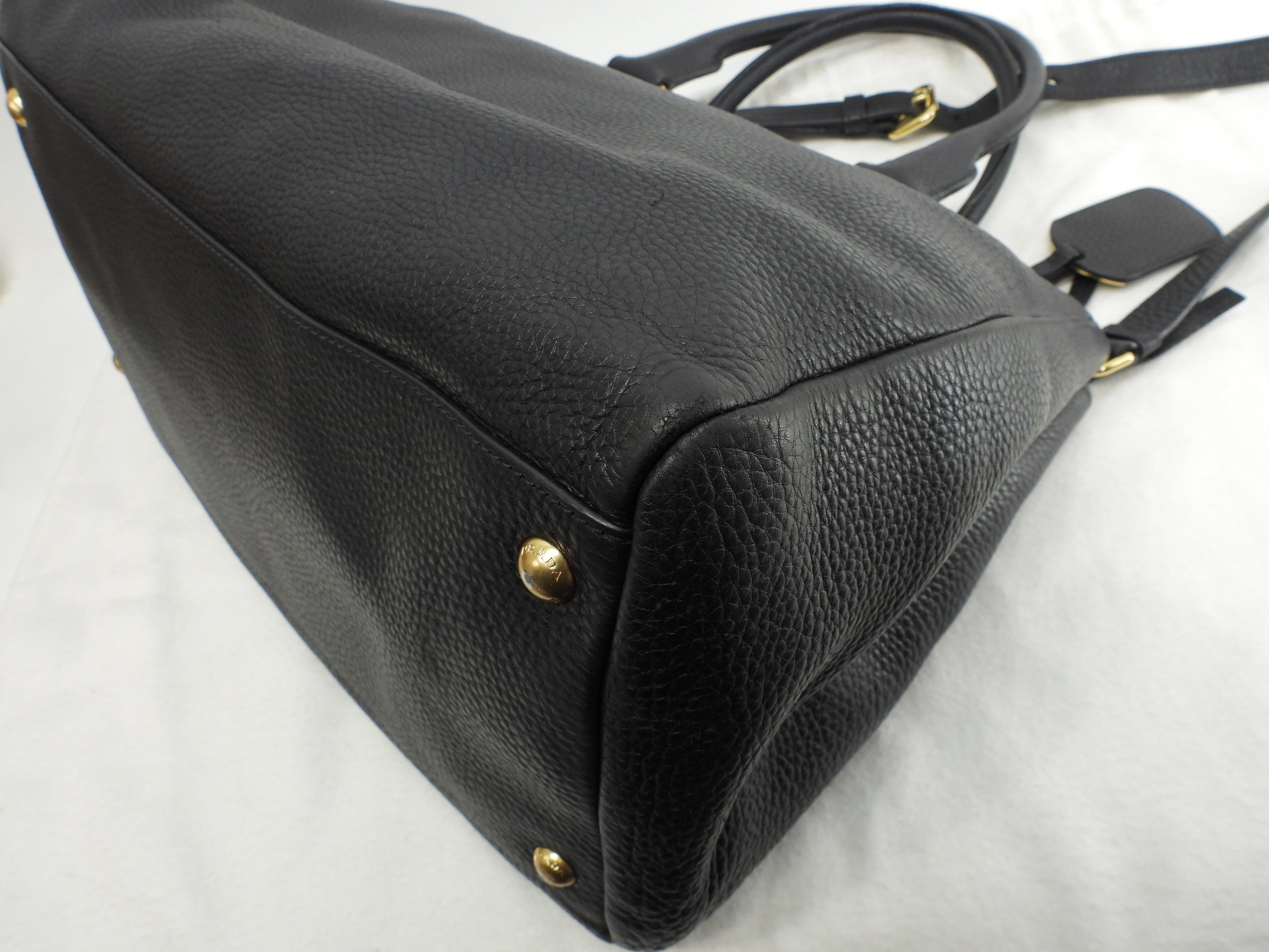 Prada borsa a mano con tracolla, pelle Taurillon nera, borsa tote interna, ottime condizioni @165