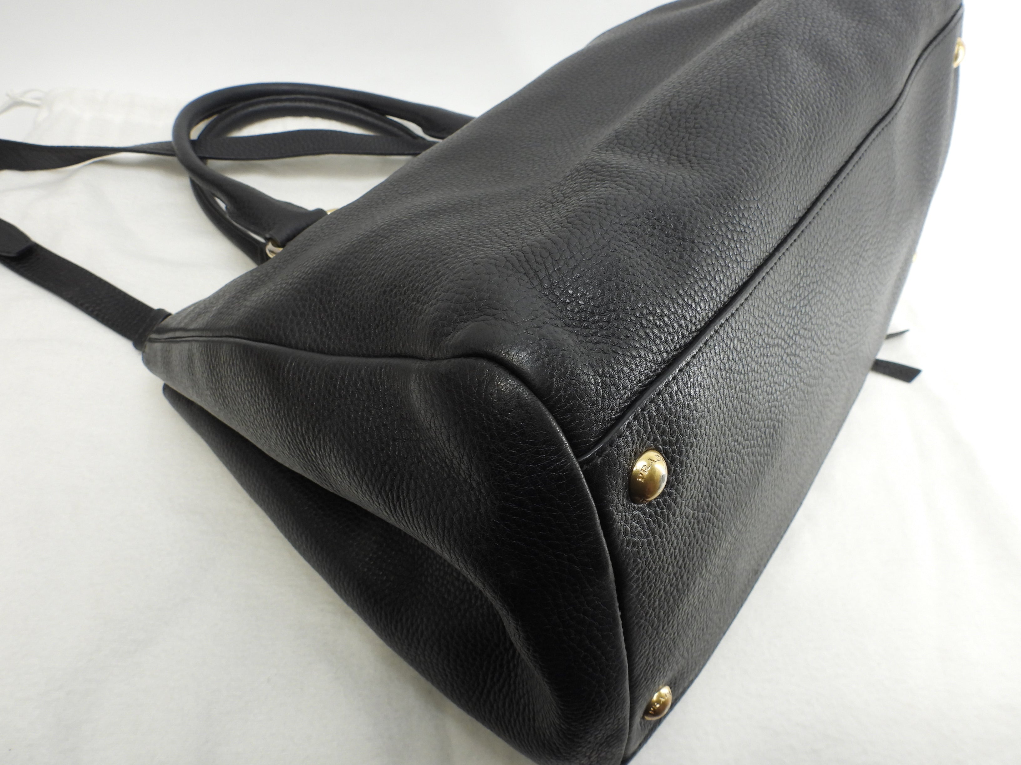 Prada borsa a mano con tracolla, pelle Taurillon nera, borsa tote interna, ottime condizioni @165