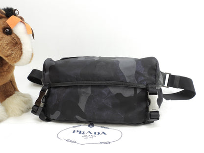 Prada Borsa a tracolla mimetica Tessuto nero/grigio/blu navy Borsa a tracolla/marsupio in condizioni eccellenti @58/C164