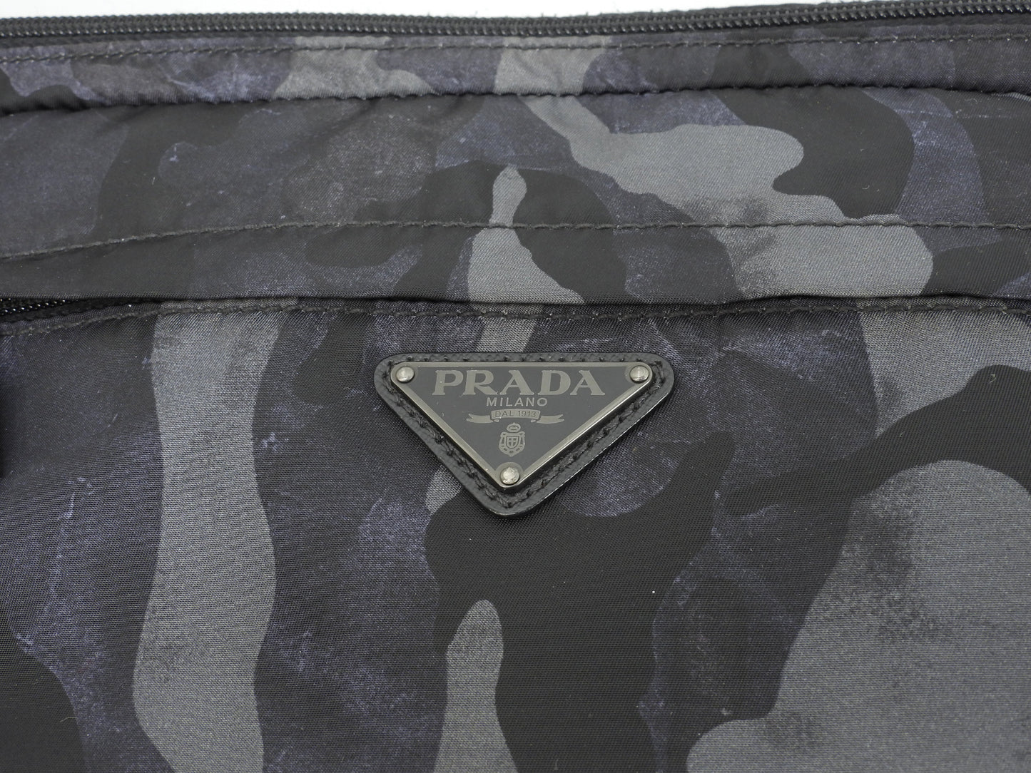 Prada Borsa a tracolla mimetica Tessuto nero/grigio/blu navy Borsa a tracolla/marsupio in condizioni eccellenti @58/C164