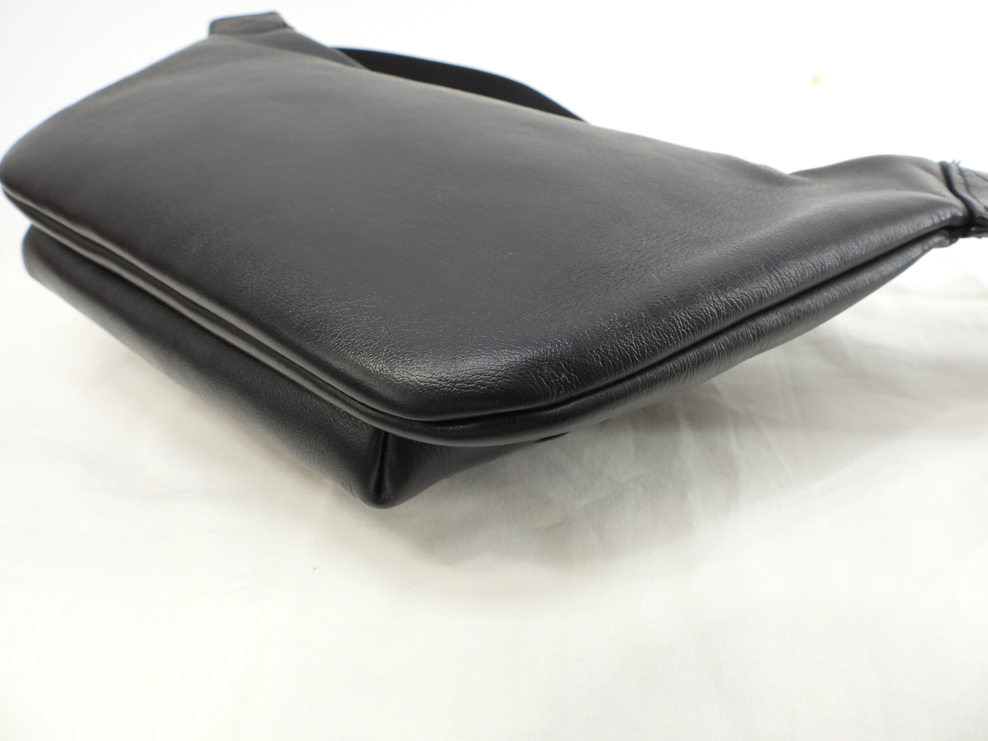 Balenciaga Marsupio Everyday in pelle nero-rosso, ottime condizioni @ 28