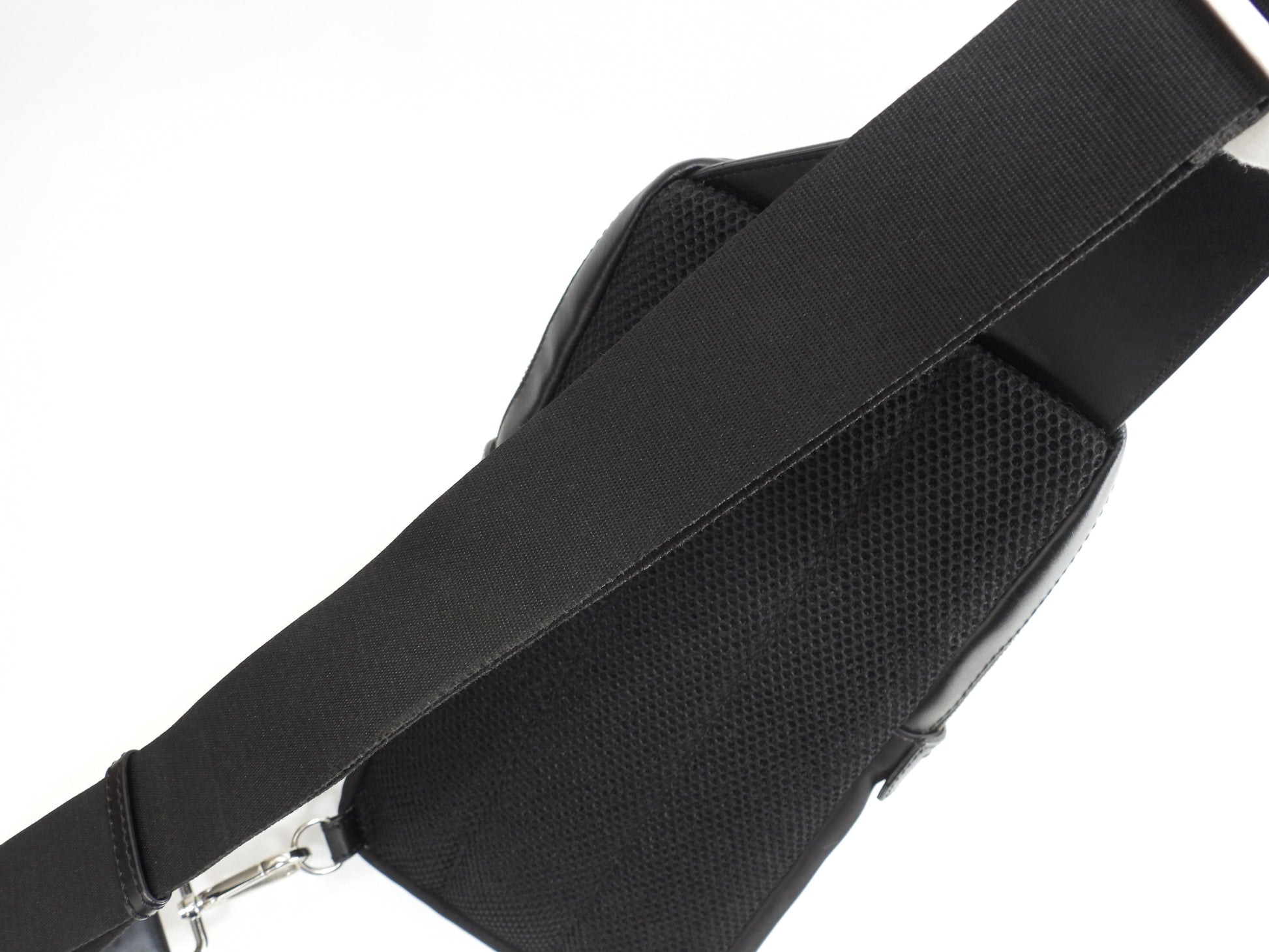 Fendi marsupio mostro in nylon e pelle nero, hardware color argento, ottime condizioni @ 64