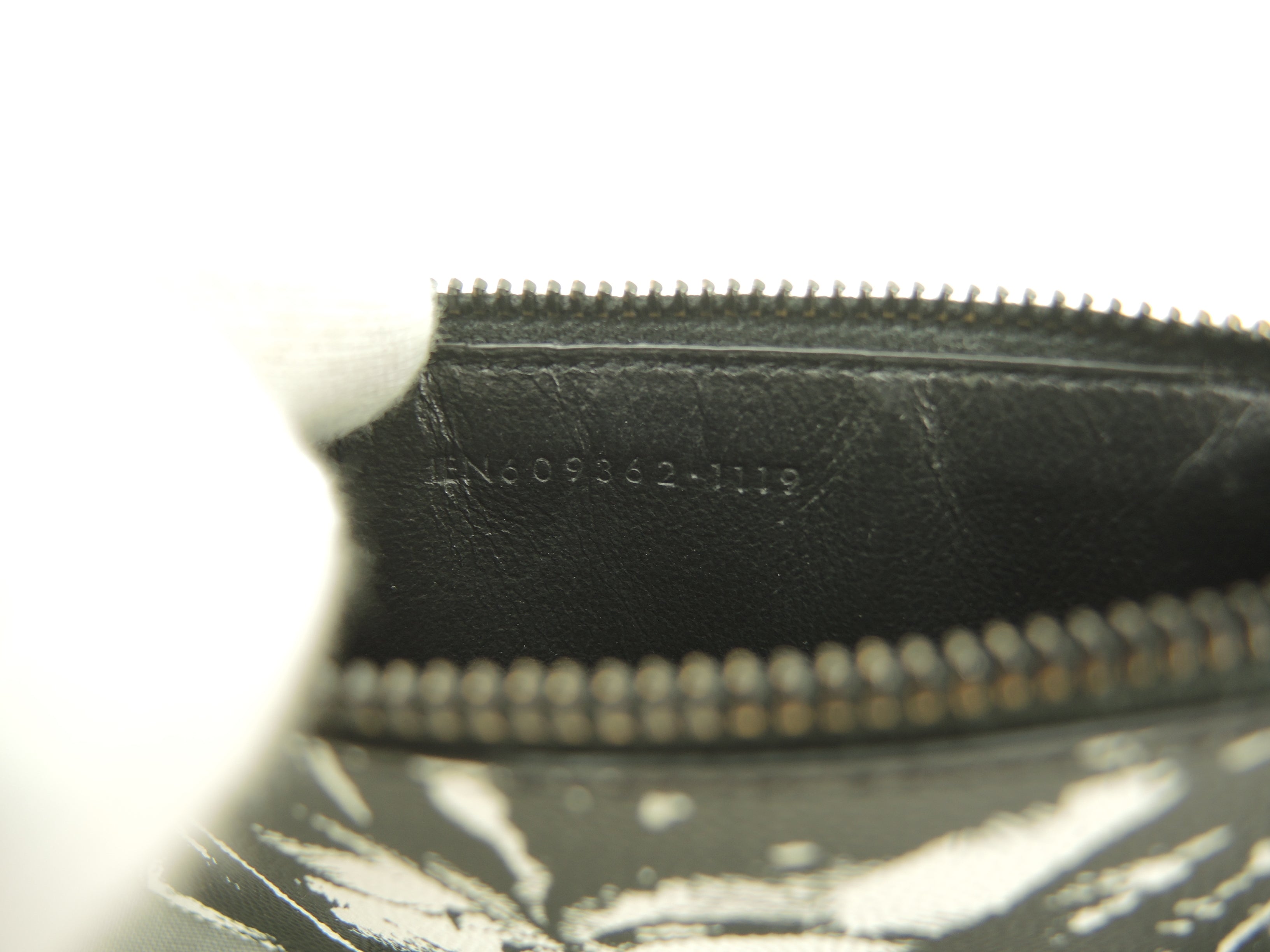 サンローランパリ Portamonete con scomparti per carte pelle bianco e nero in ottime condizioni@IEN609362-1119