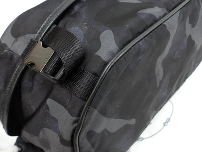 Prada Borsa a tracolla mimetica Tessuto nero/grigio/blu navy Borsa a tracolla/marsupio in condizioni eccellenti @58/C164