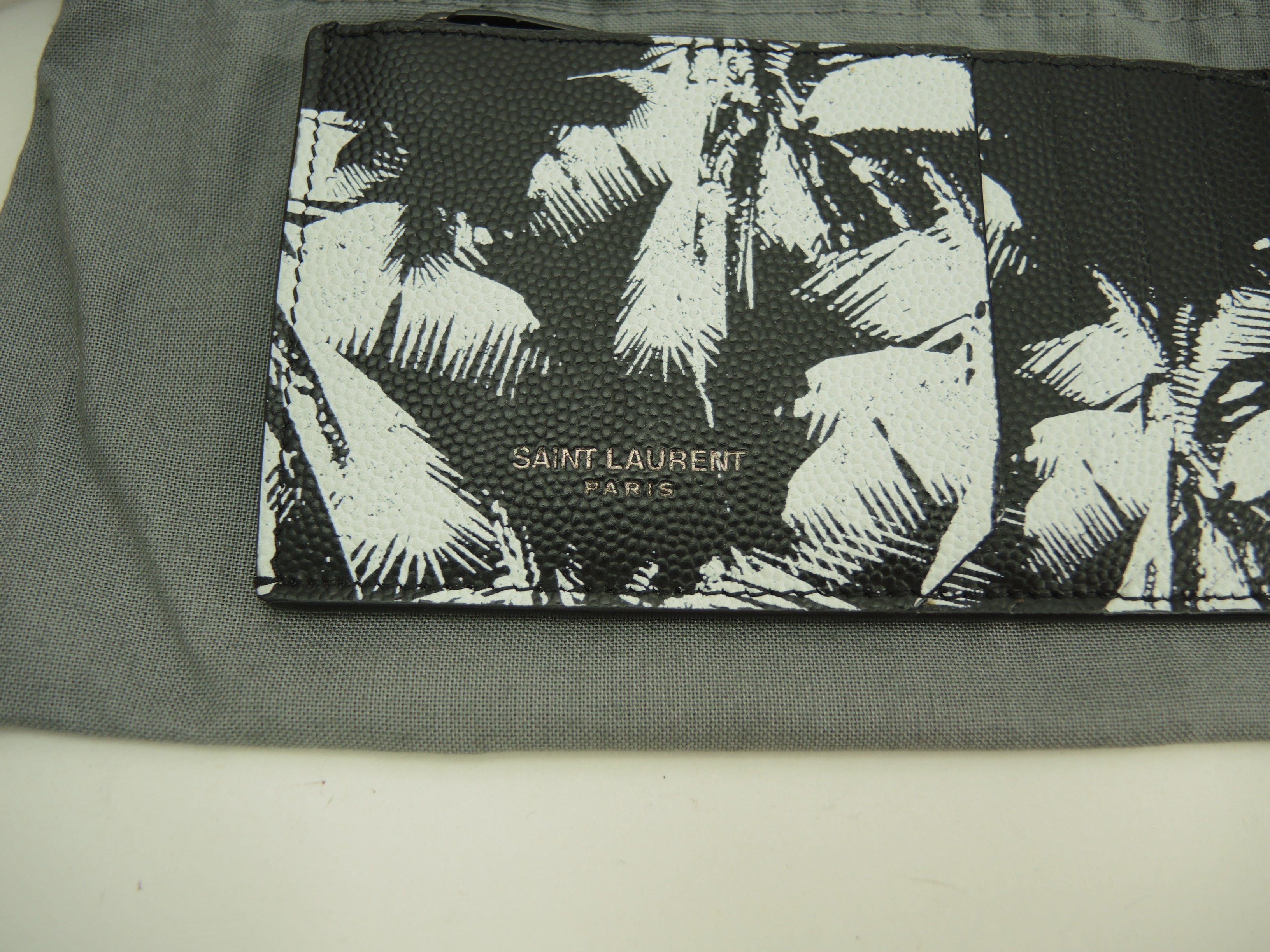 サンローランパリ Portamonete con scomparti per carte pelle bianco e nero in ottime condizioni@IEN609362-1119