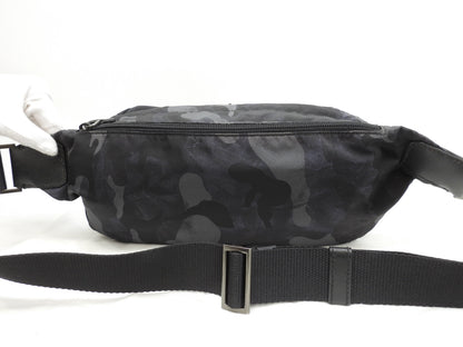 Prada Borsa a tracolla mimetica Tessuto nero/grigio/blu navy Borsa a tracolla/marsupio in condizioni eccellenti @58/C164