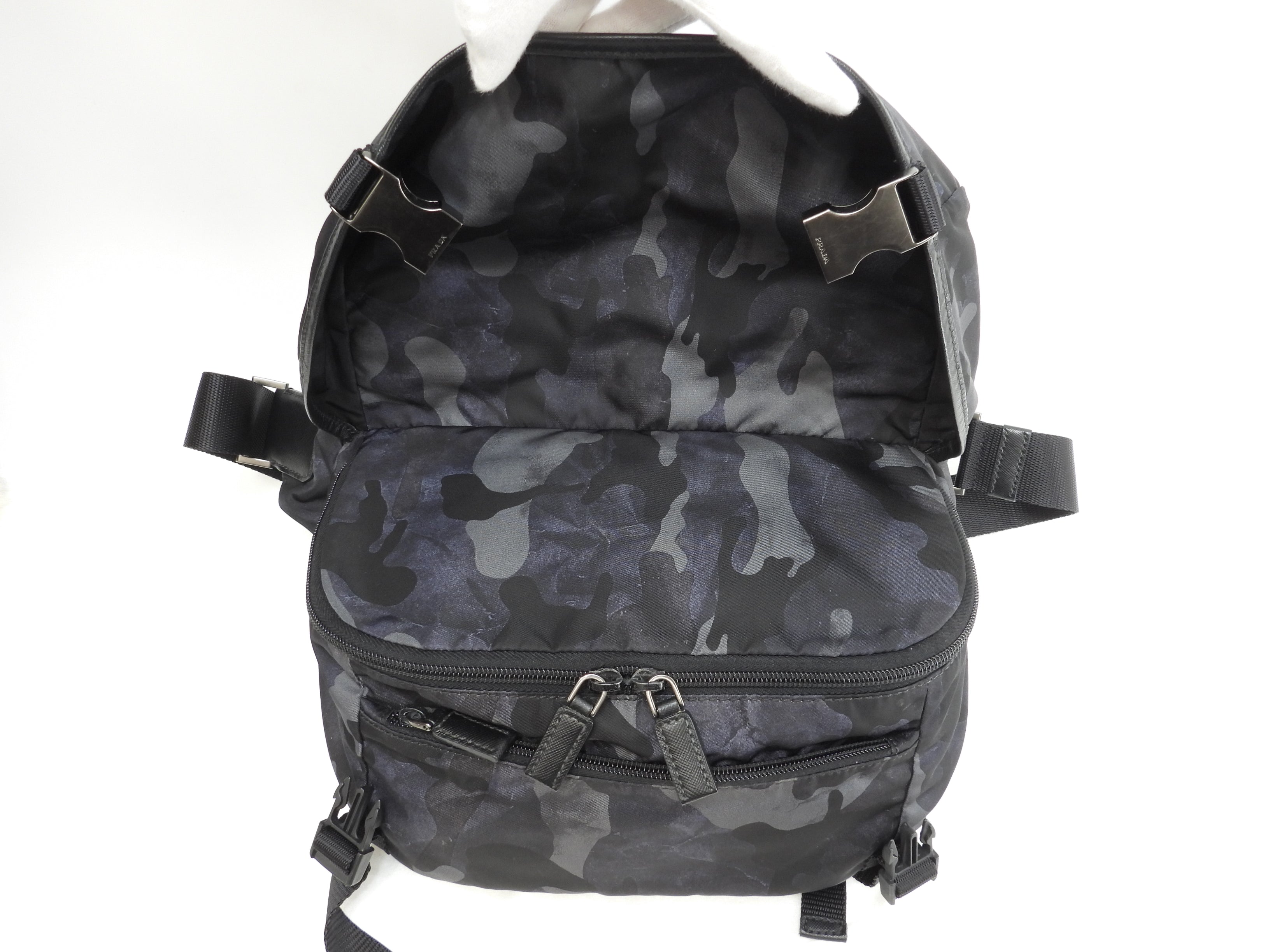 Prada Borsa a tracolla mimetica Tessuto nero/grigio/blu navy Borsa a tracolla/marsupio in condizioni eccellenti @58/C164