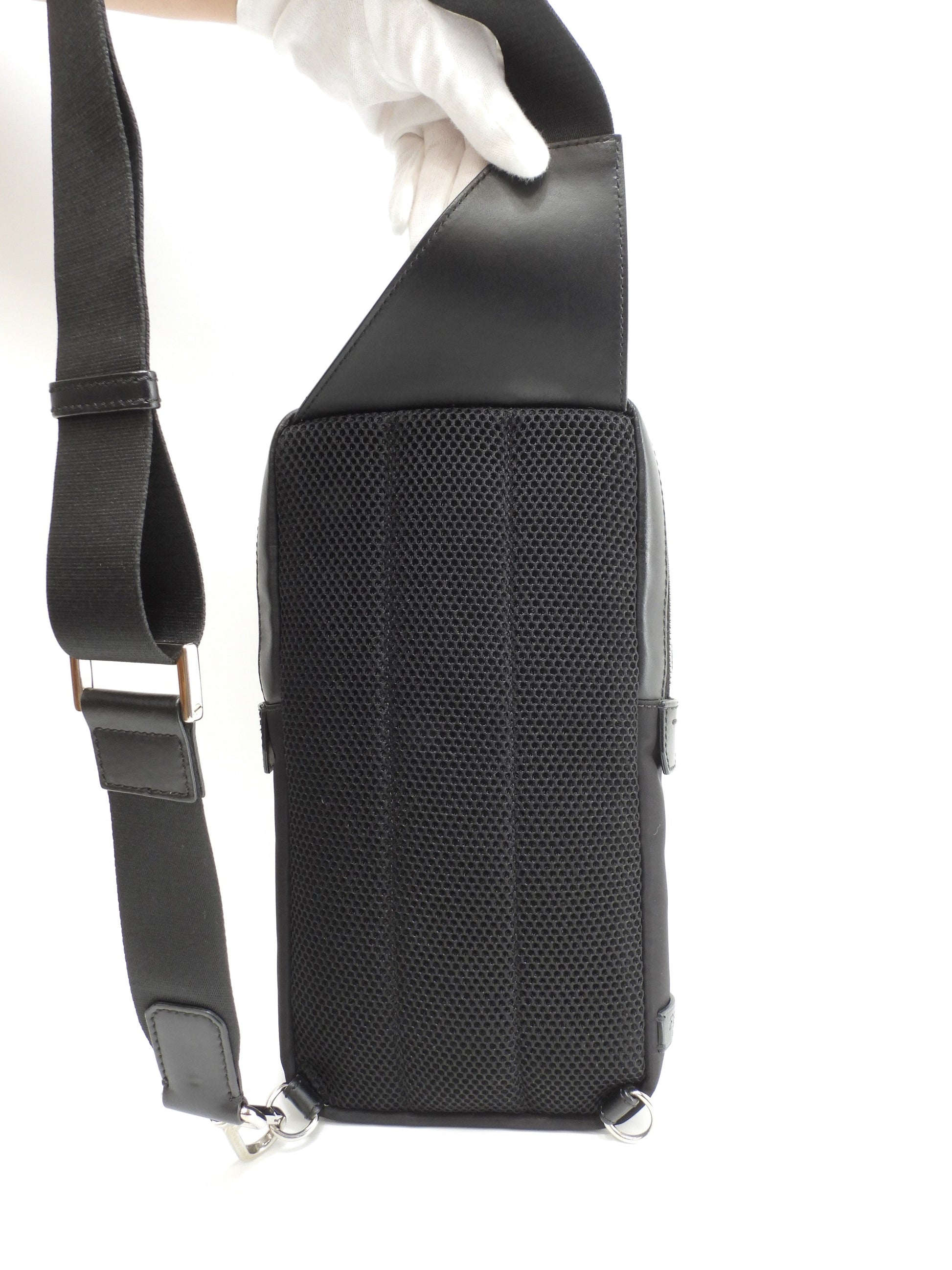 Fendi marsupio mostro in nylon e pelle nero, hardware color argento, ottime condizioni @ 64
