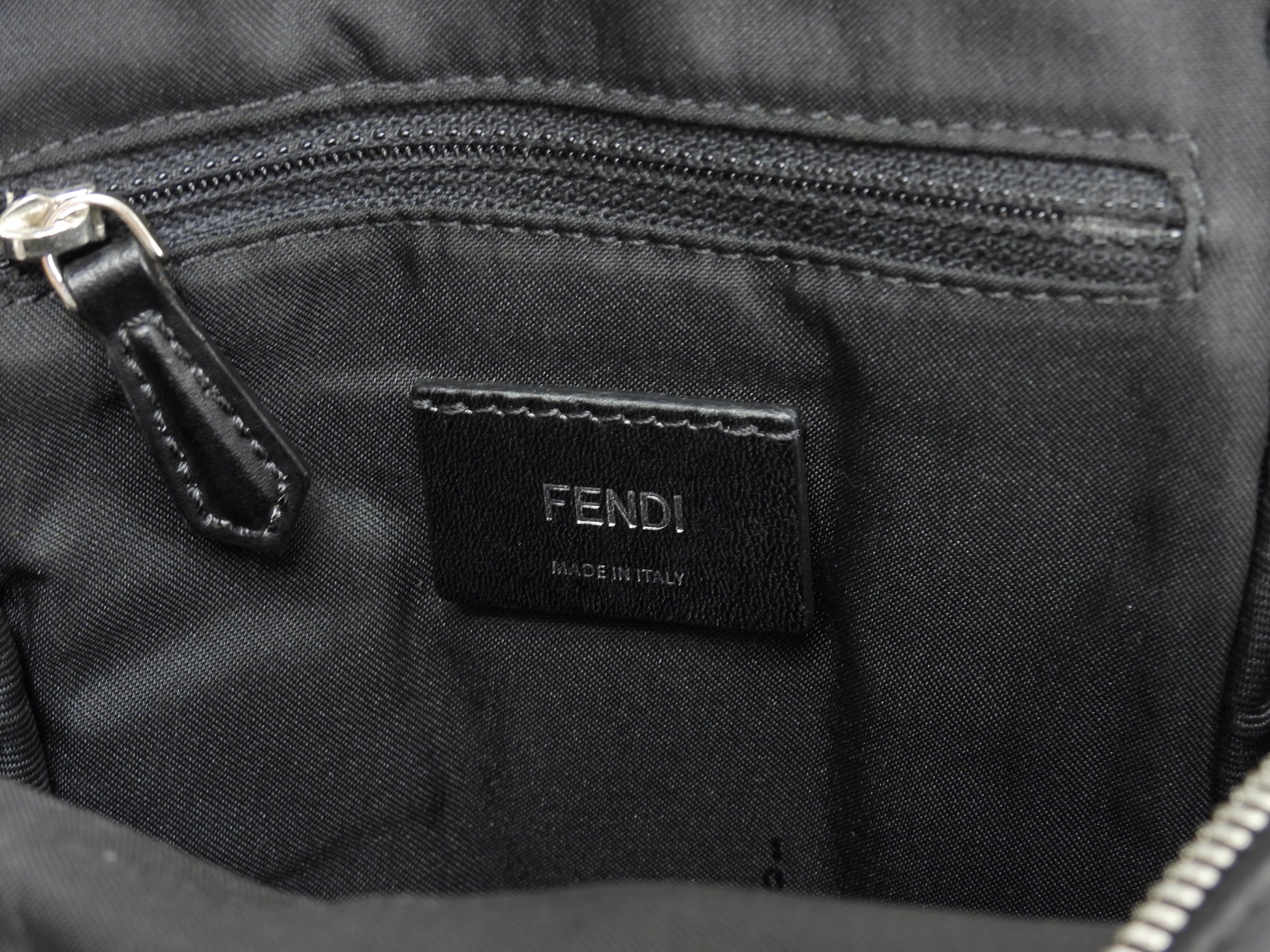 Fendi marsupio mostro in nylon e pelle nero, hardware color argento, ottime condizioni @ 64