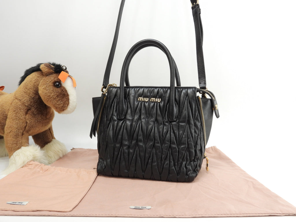 Borsa a mano Miu Miu mini con tracolla, pelle nera Matelassé, tote, pochette, condizioni eccellenti @198/B