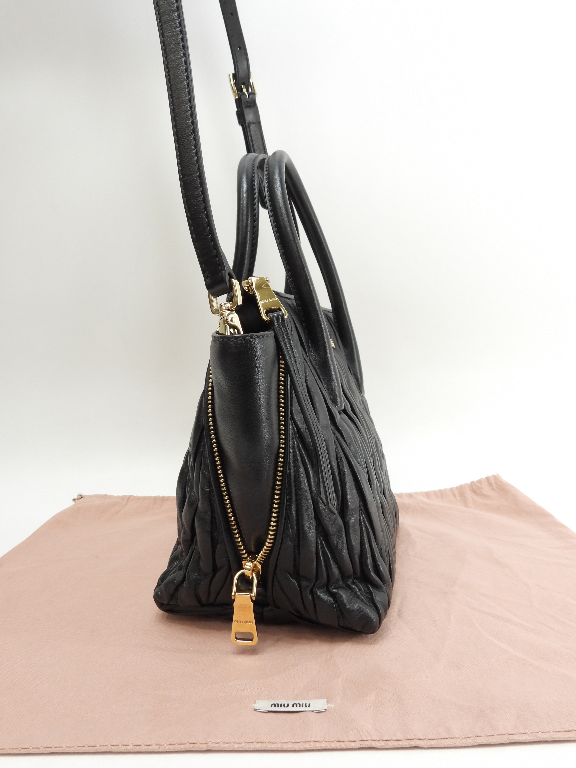 Borsa a mano Miu Miu mini con tracolla, pelle nera Matelassé, tote, pochette, condizioni eccellenti @198/B