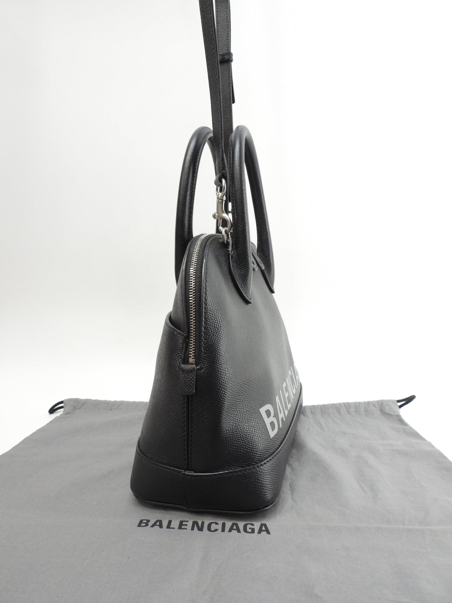 Balenciaga Borsa a mano S in pelle nera con logo grigio e tracolla staccabile, pochette, ottime condizioni @ 49