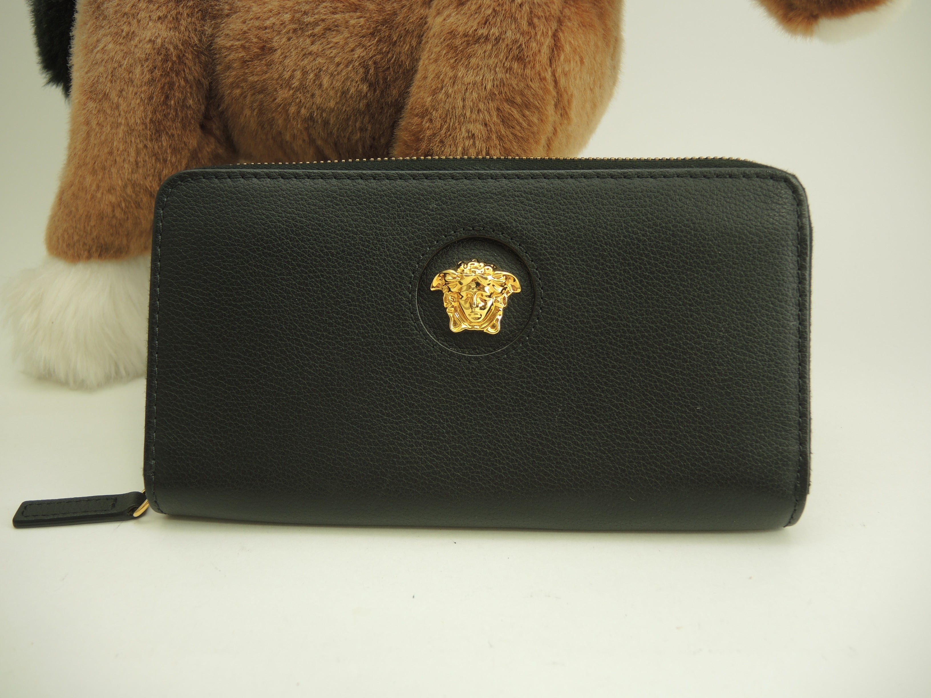 Versace Portafoglio lungo Medusa in pelle nera con cerniera, condizioni eccellenti @ 9