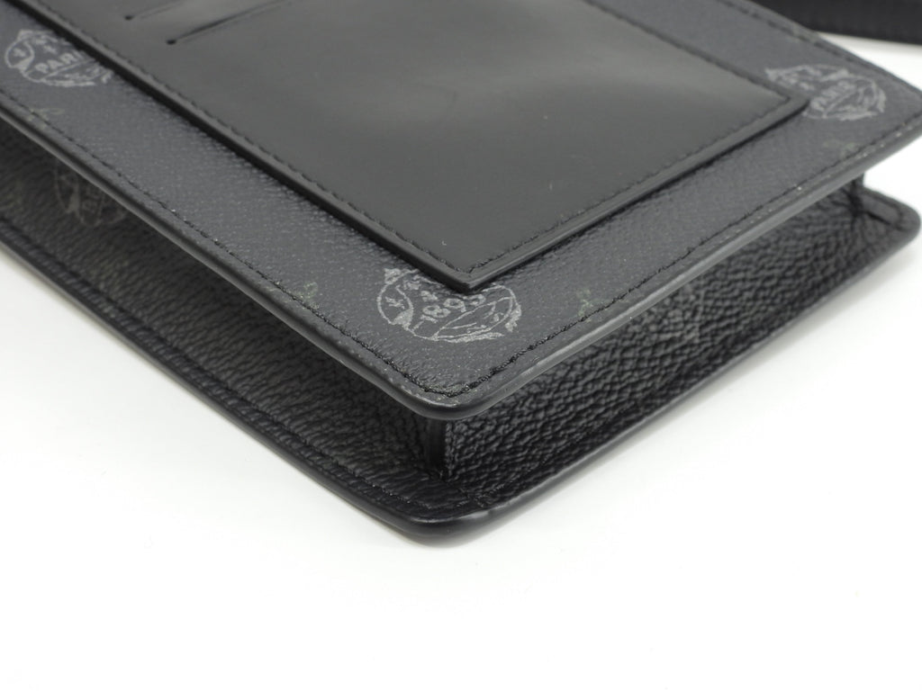 Berluti mini pochette Signature in pelle nera e marrone borsa a tracolla portacellulare, ottime condizioni @G0220