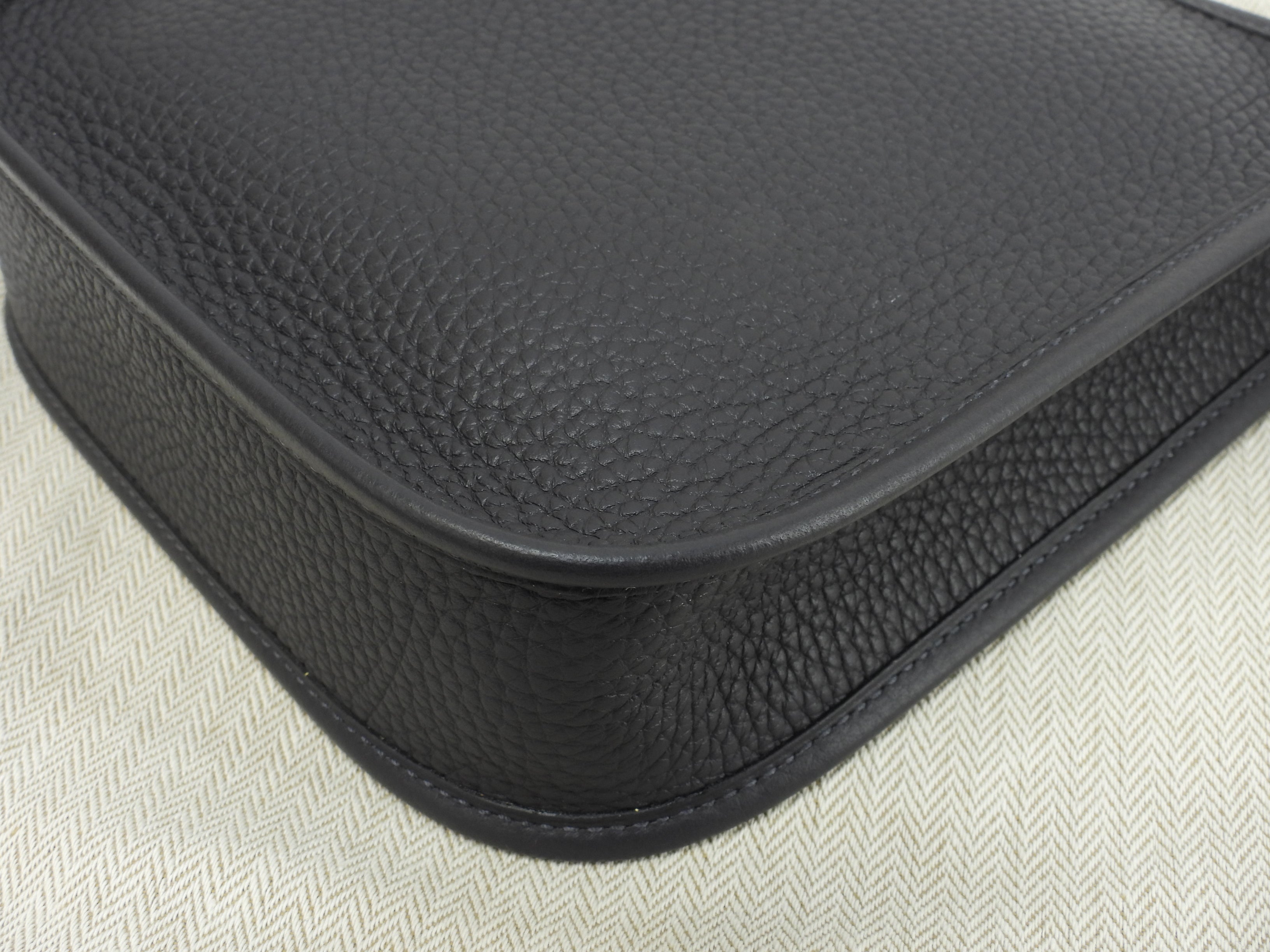 エルメス エヴリンTPM トリヨンクレマンス 紺 ポシェットバッグ ゴールド金具 新品@W 3