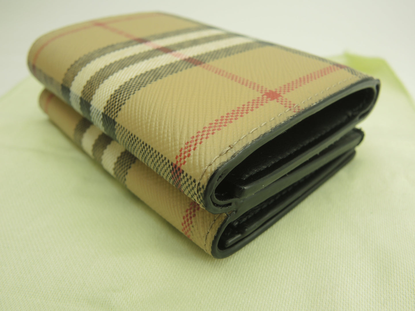 Burberry Mini portafoglio a scacchi in PVC/pelle Portafoglio a 3 ante Piccolo portafoglio Inutilizzato@MDTITSIC70CHI