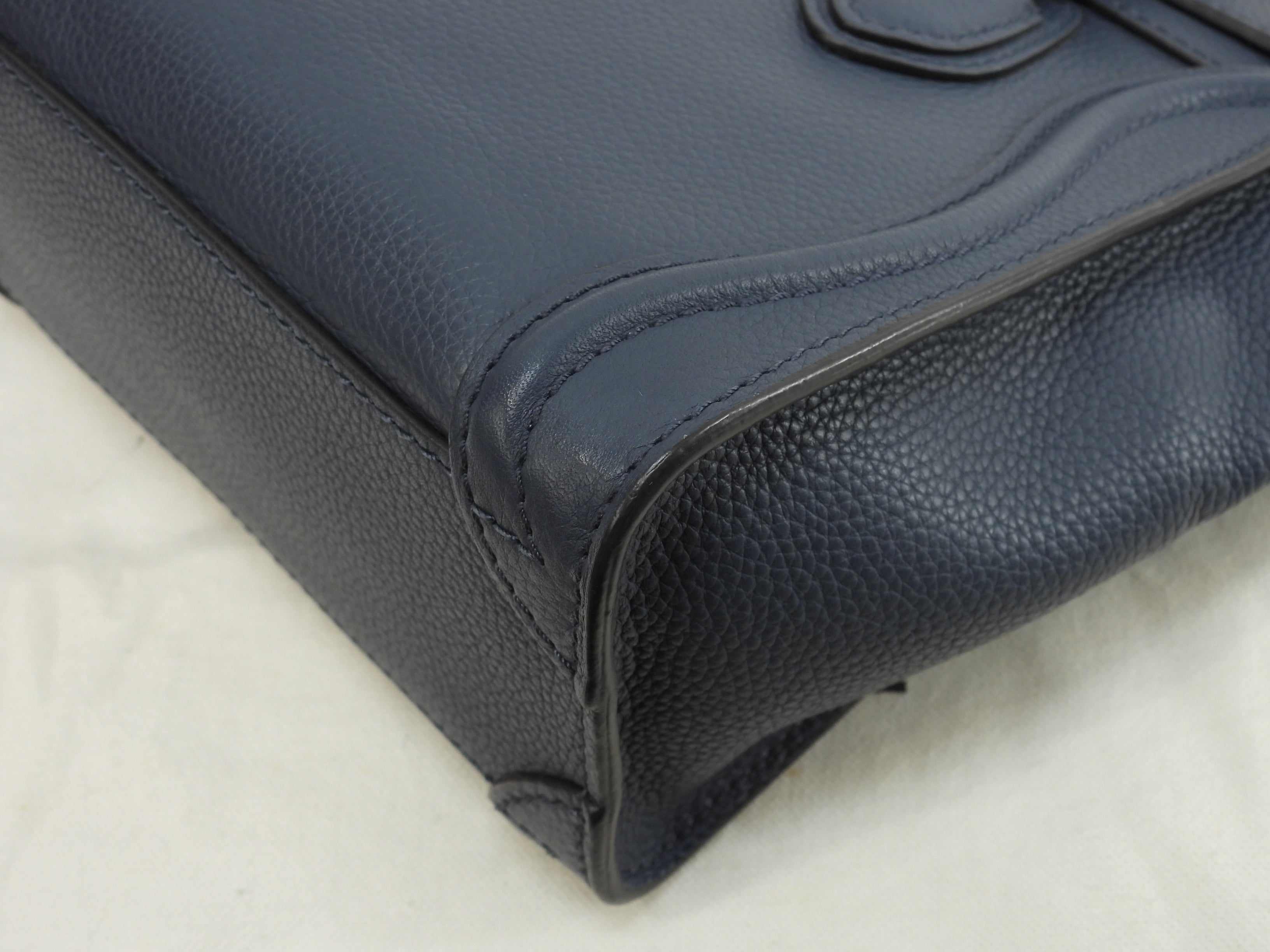 Celine Luggage Nano in pelle blu scuro, pochette, mini borsa a mano, borsa a tracolla @F-ZP-0133