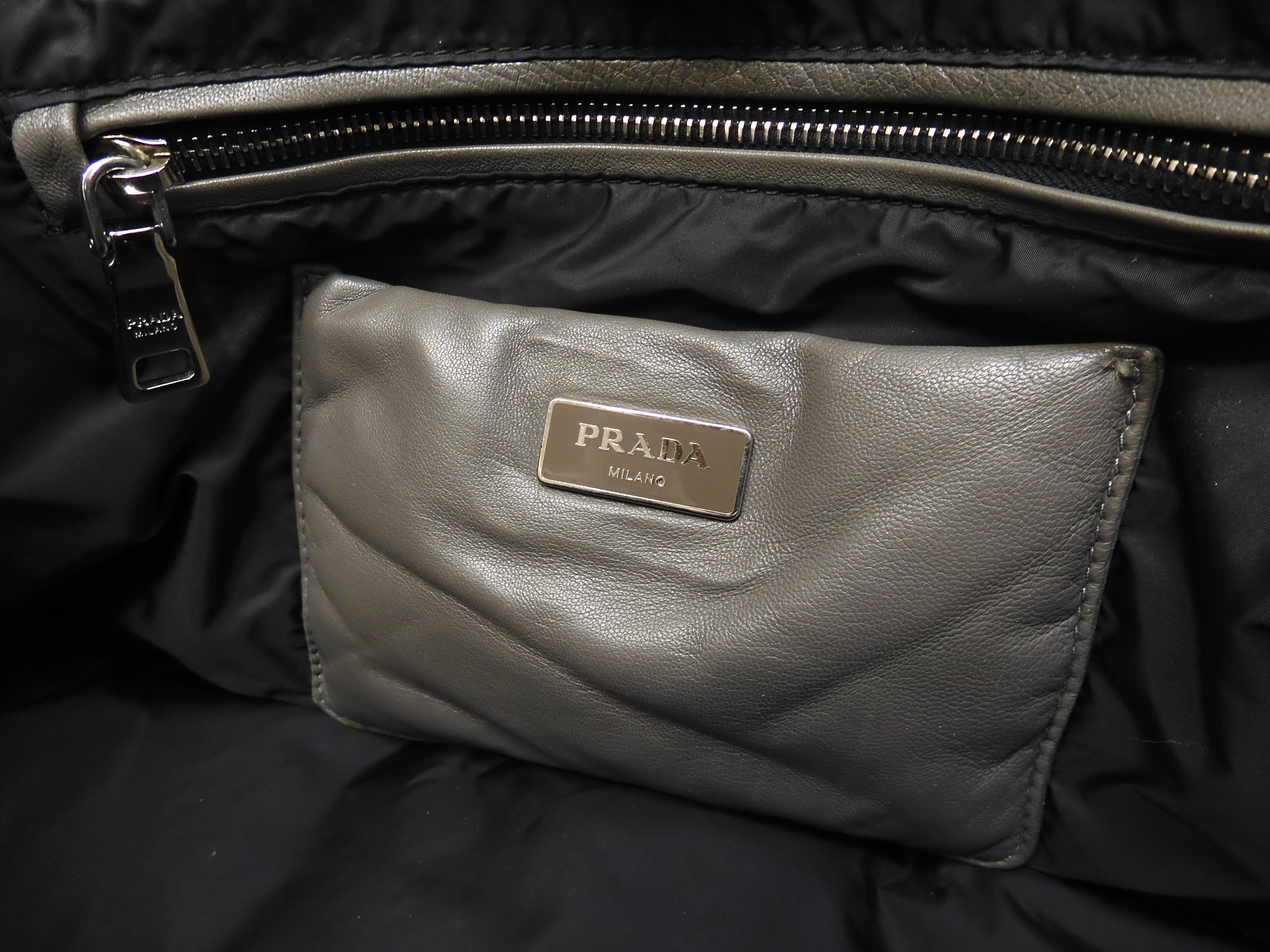 Prada Canapa GM con s Bomba in pelle di agnello grigia Borsa a mano grande con tracolla Ottime condizioni @ 11